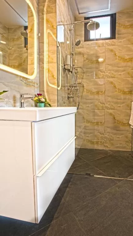 Bathroom in V One Pride-Sukhumvit 22, Bangkok