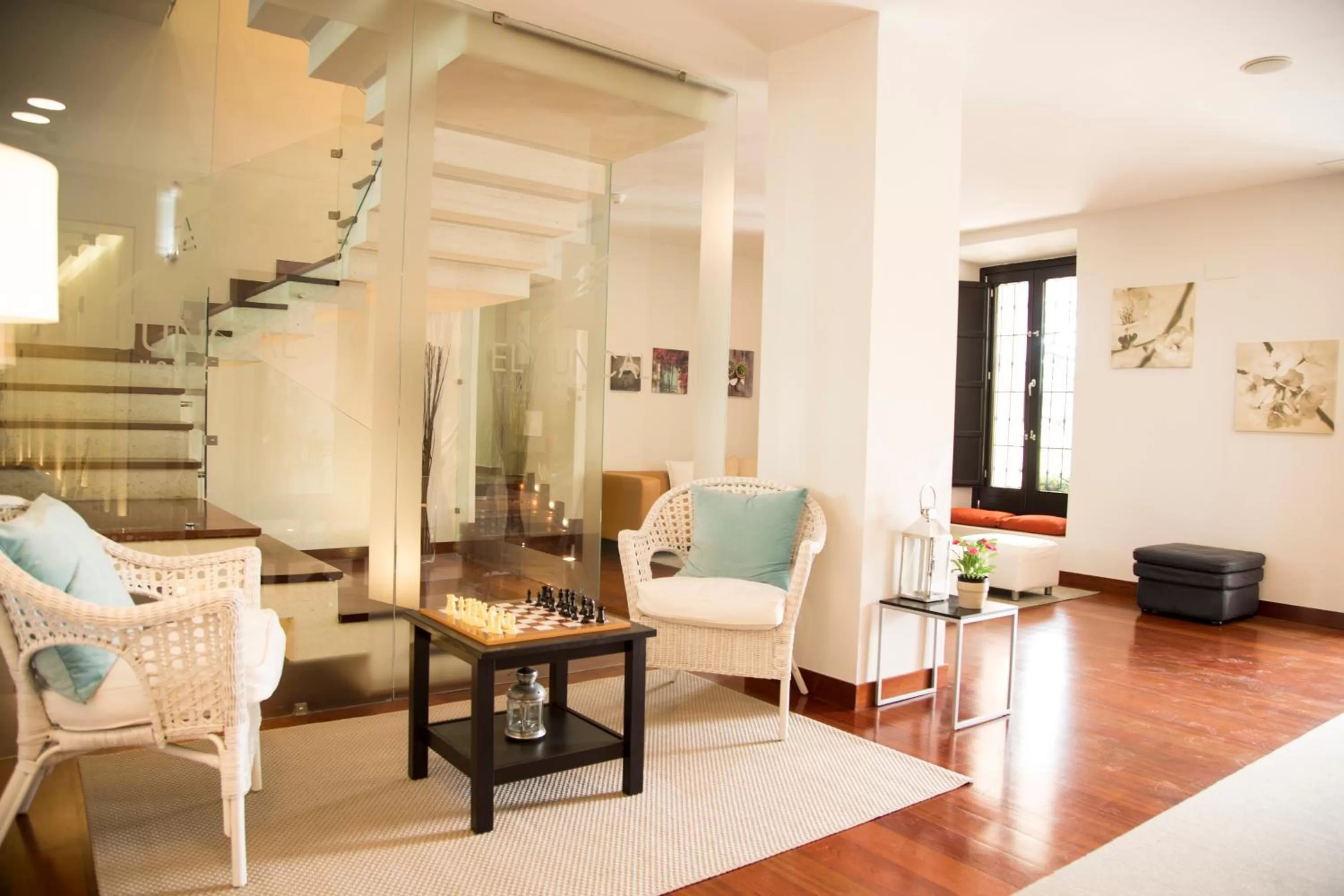 Communal lounge/ TV room, Seating Area in Hotel Bodega El Juncal