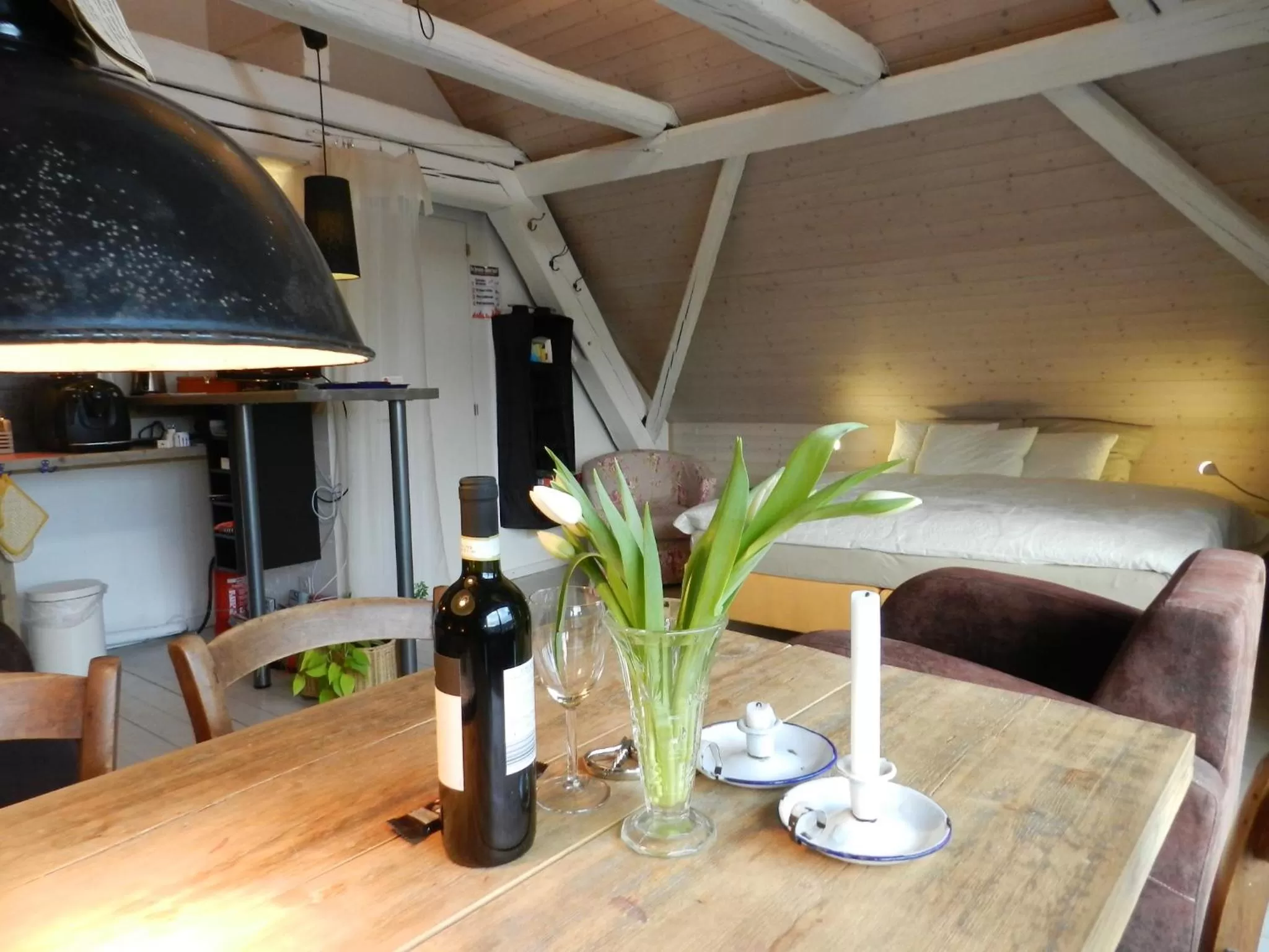 Photo of the whole room in Blue Wall BnB