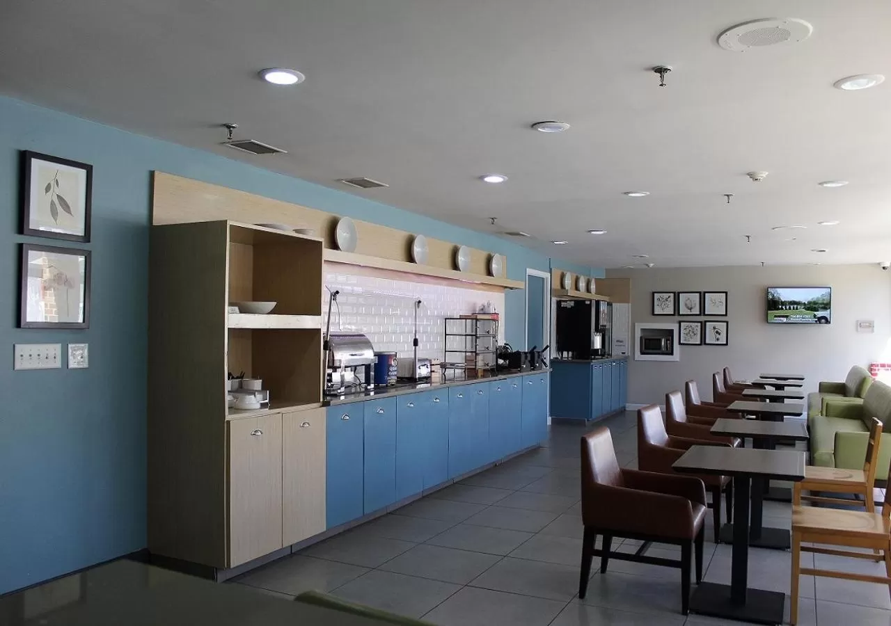 Restaurant/places to eat in Country Inn & Suites by Radisson, Charlotte I-85 Airport, NC