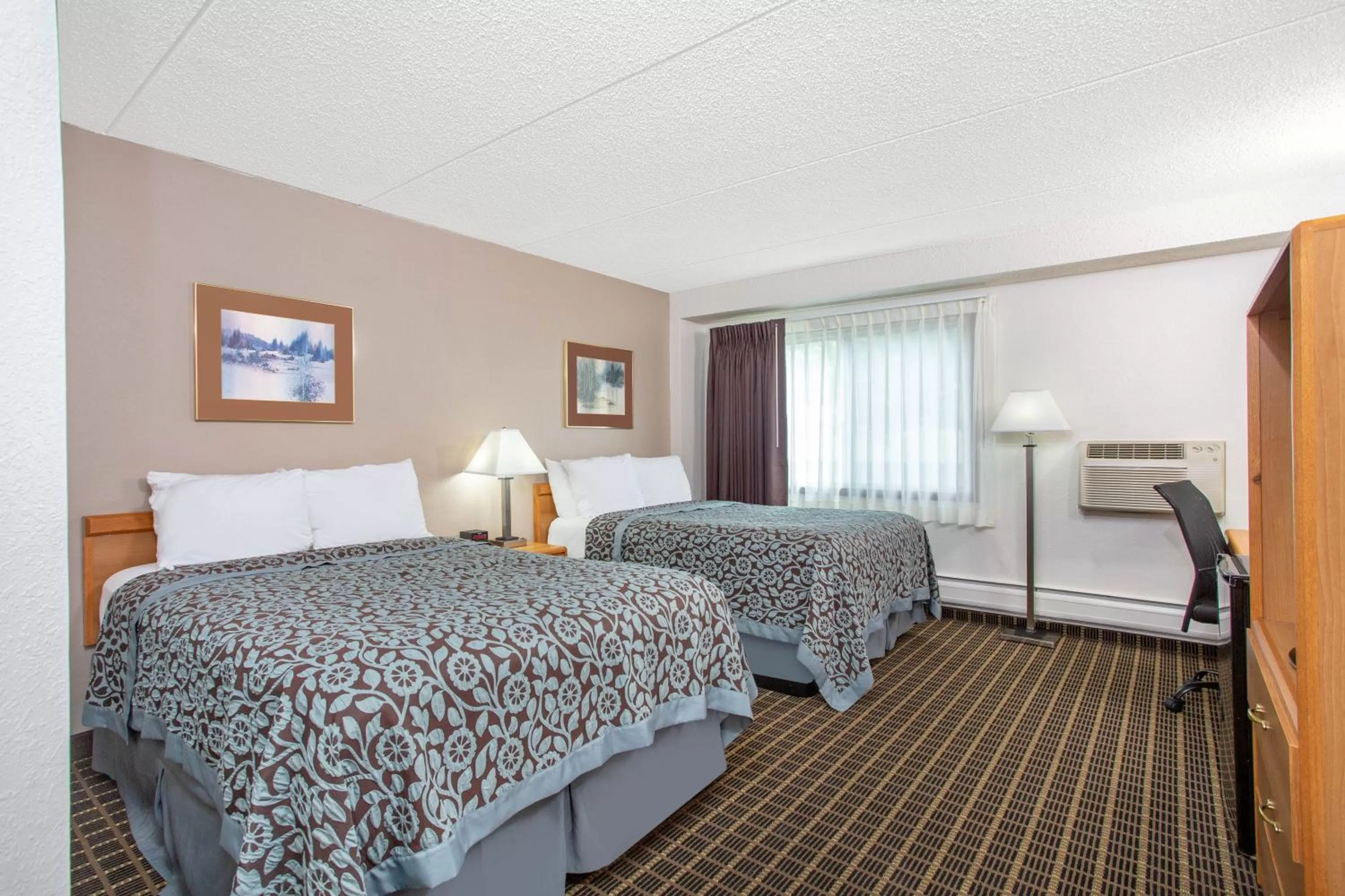 Bed in Days Inn by Wyndham Fond du Lac