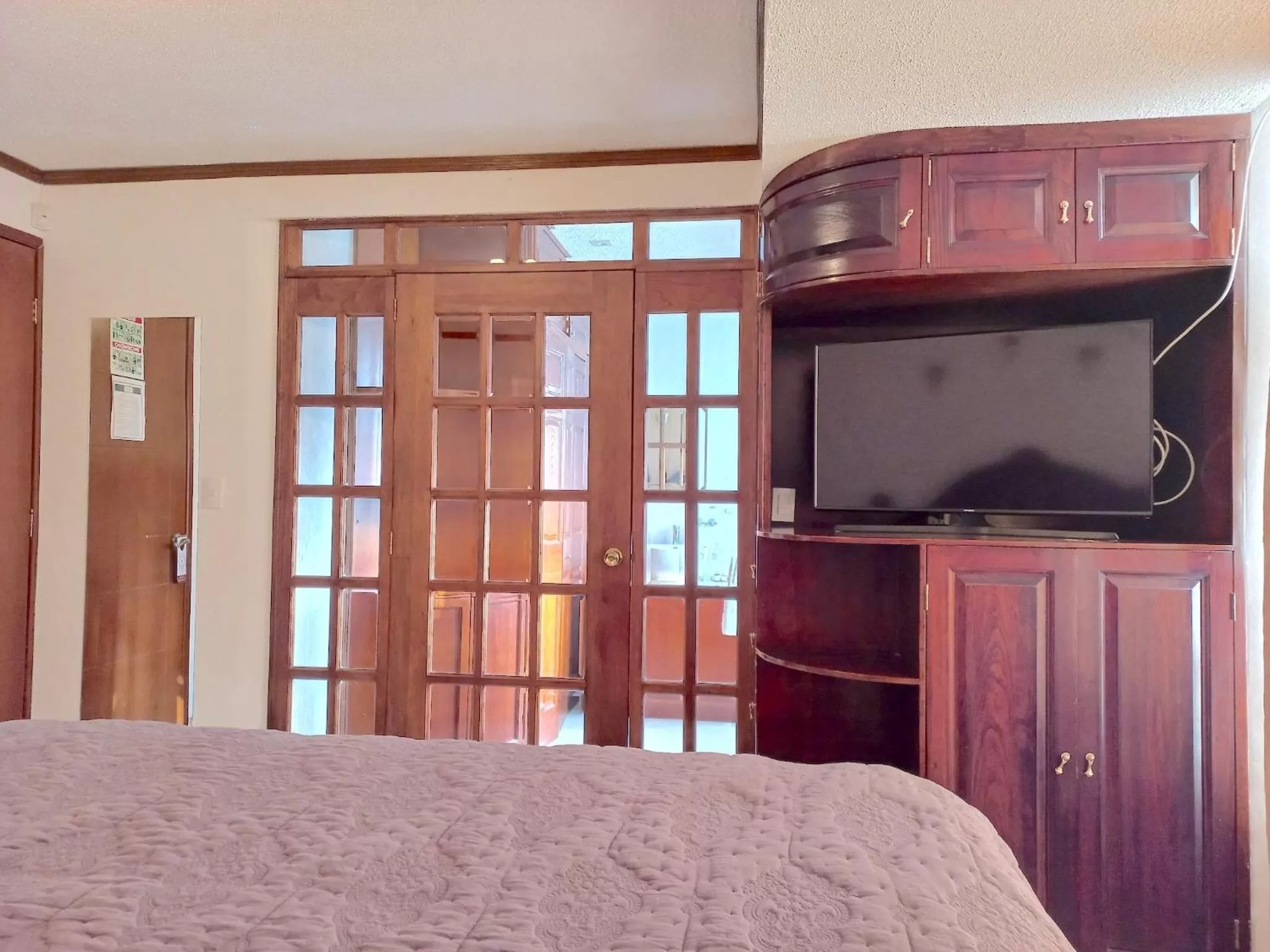 Photo of the whole room, Bed in La Aurora Hotel Like Home