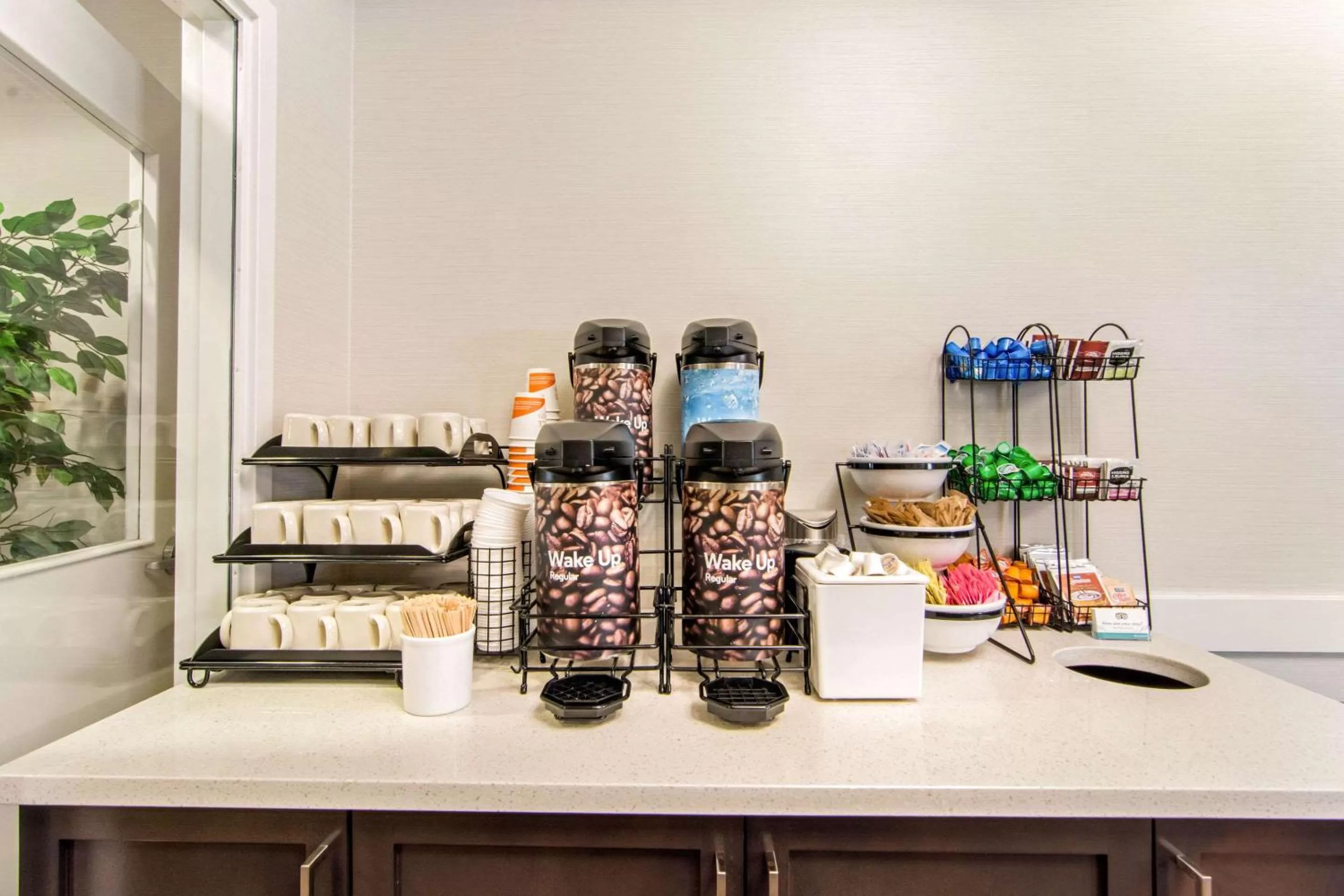 Restaurant/places to eat in Comfort Inn & Suites