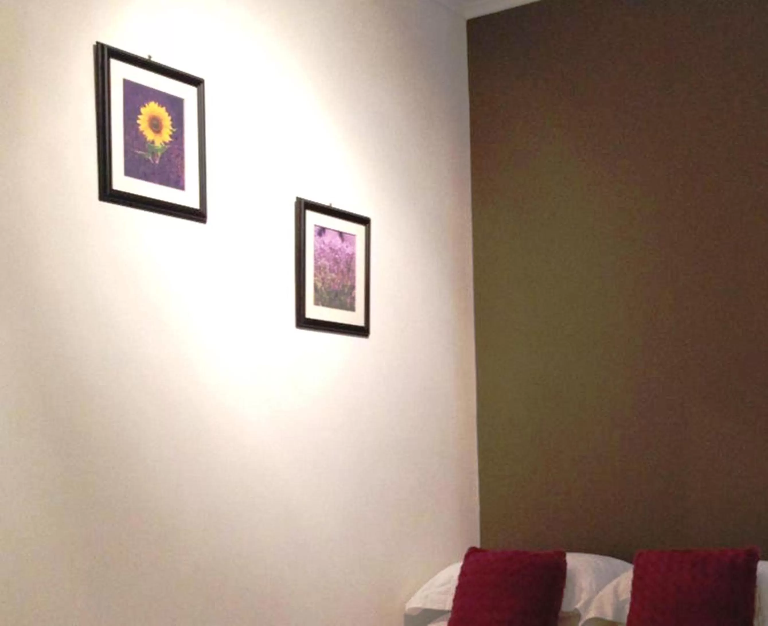 Decorative detail in Centennial Inn on Bathurst