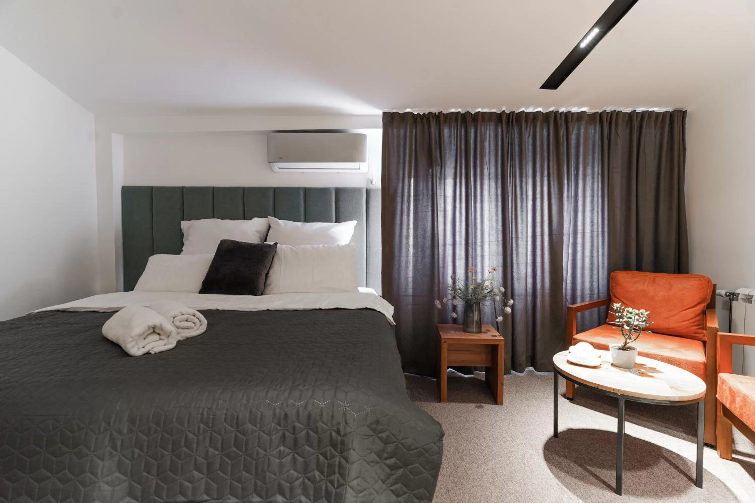 Bed in The White Tree