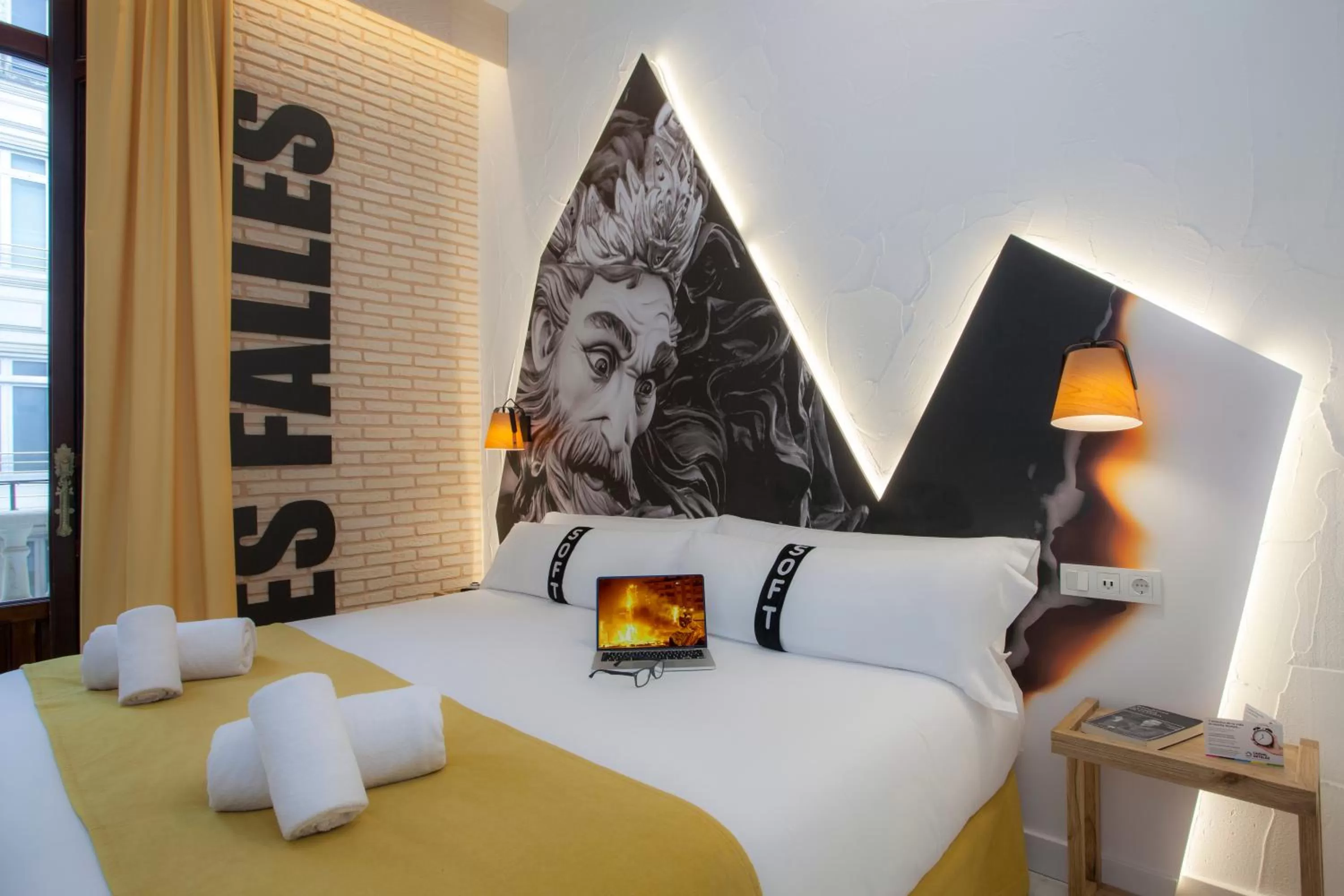 Photo of the whole room, Bed in Casual Socarrat Valencia - Adults Only