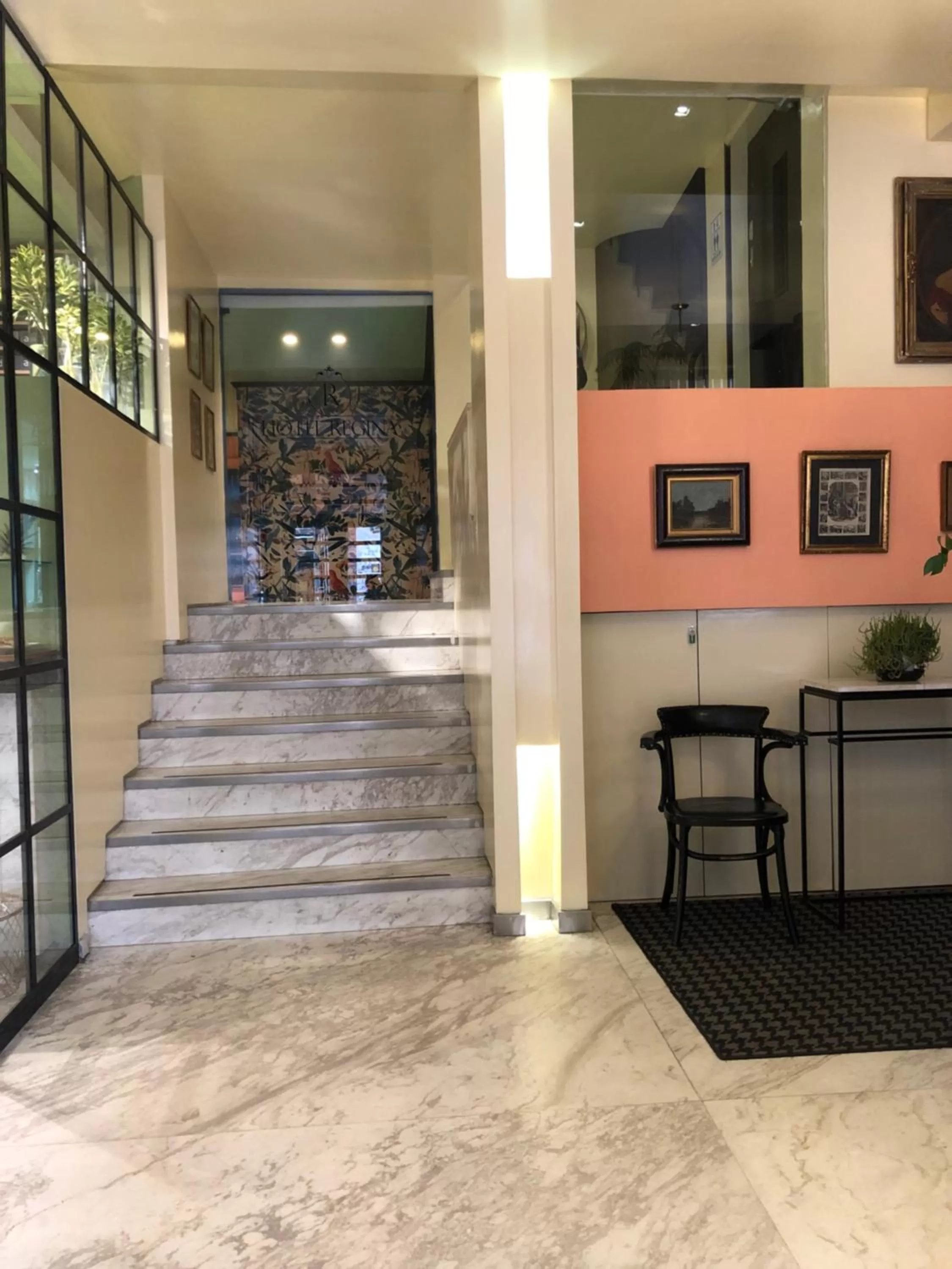 Property building in Hotel Regina