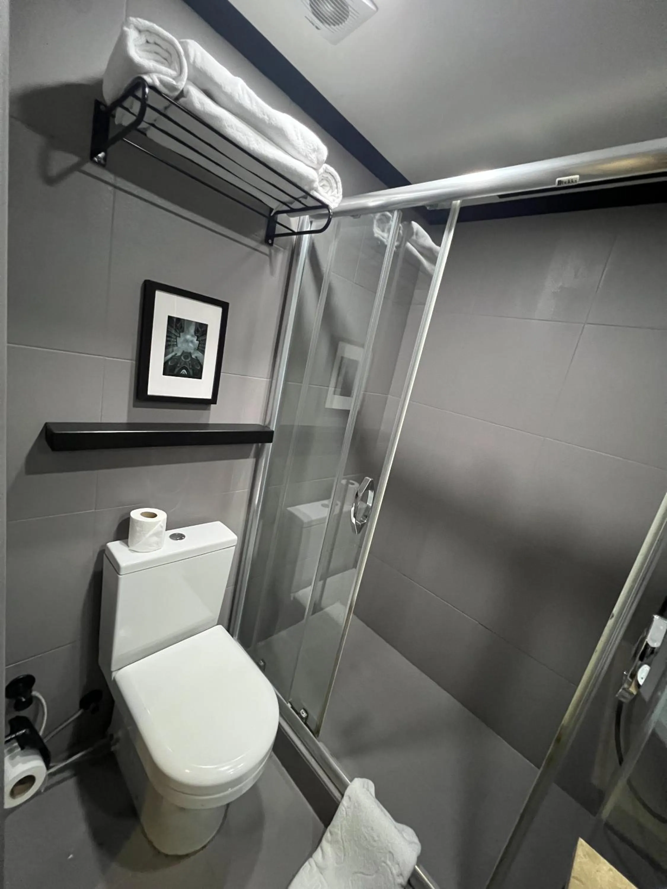 Bathroom in All Seasons Hotel