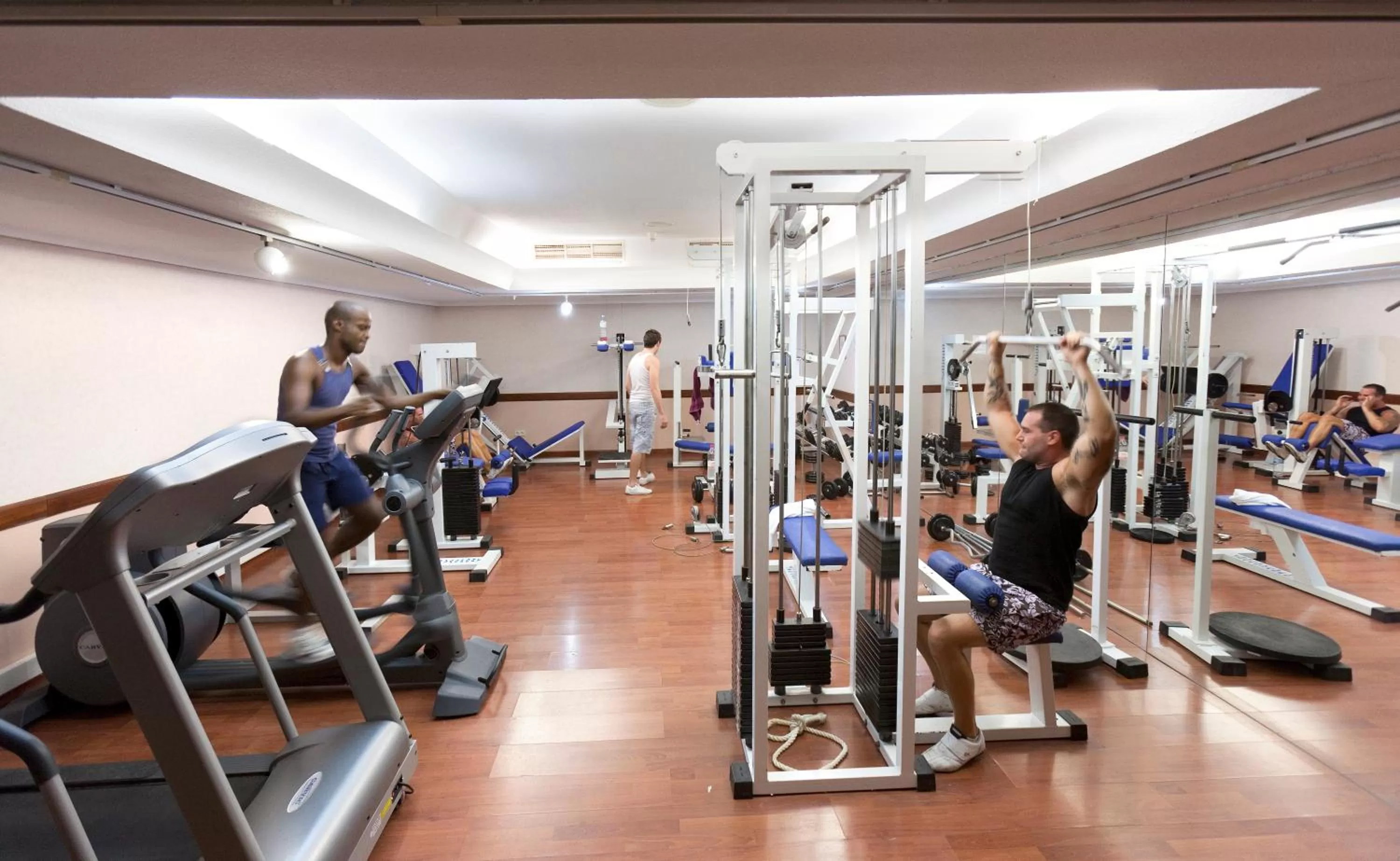 Fitness centre/facilities in Paradise Park Fun Lifestyle Hotel