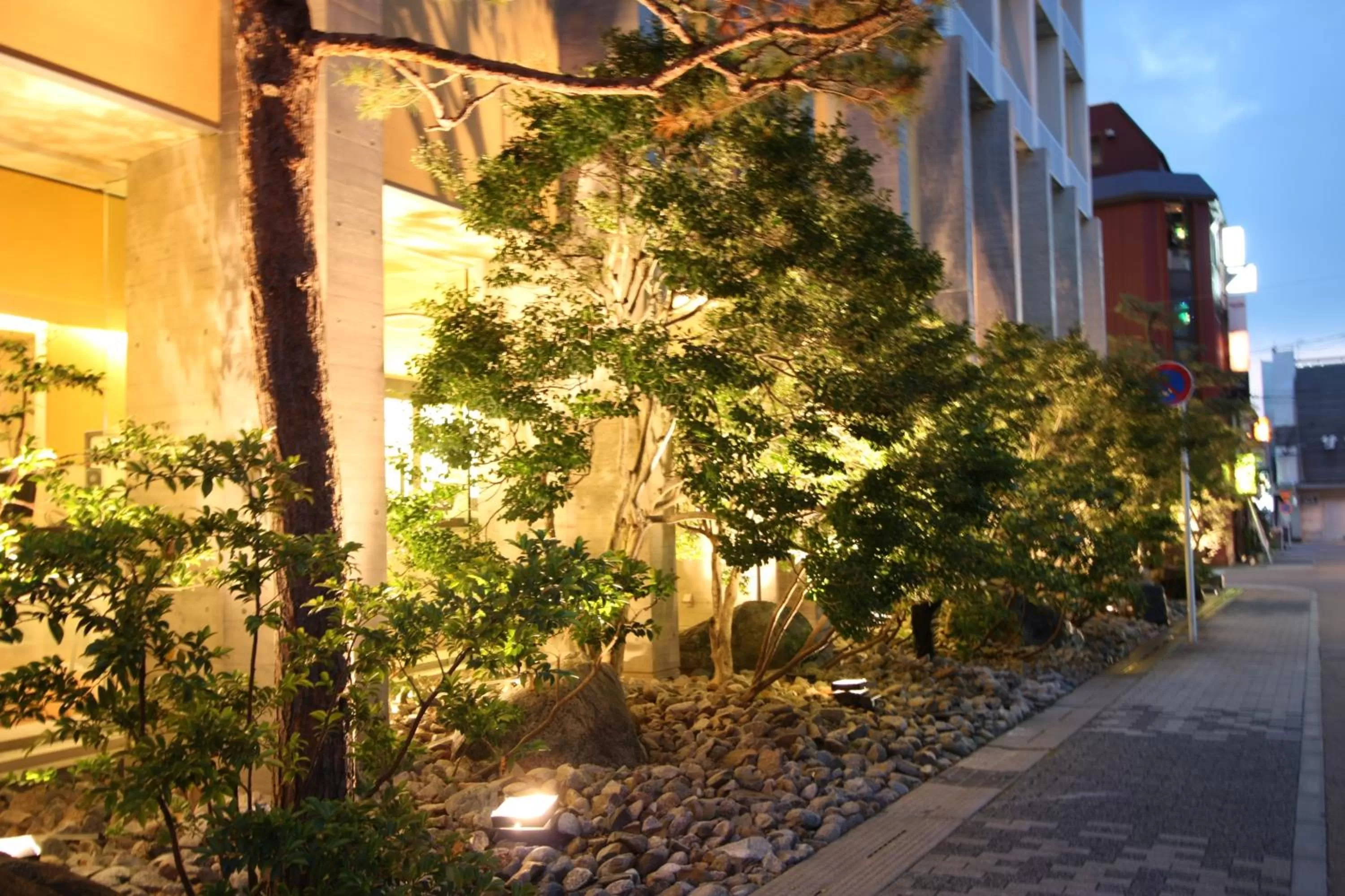 Facade/entrance in Uozu Manten Hotel Ekimae