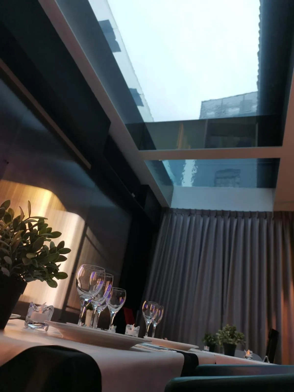 Swimming pool, Lobby/Reception in Hi Hotel