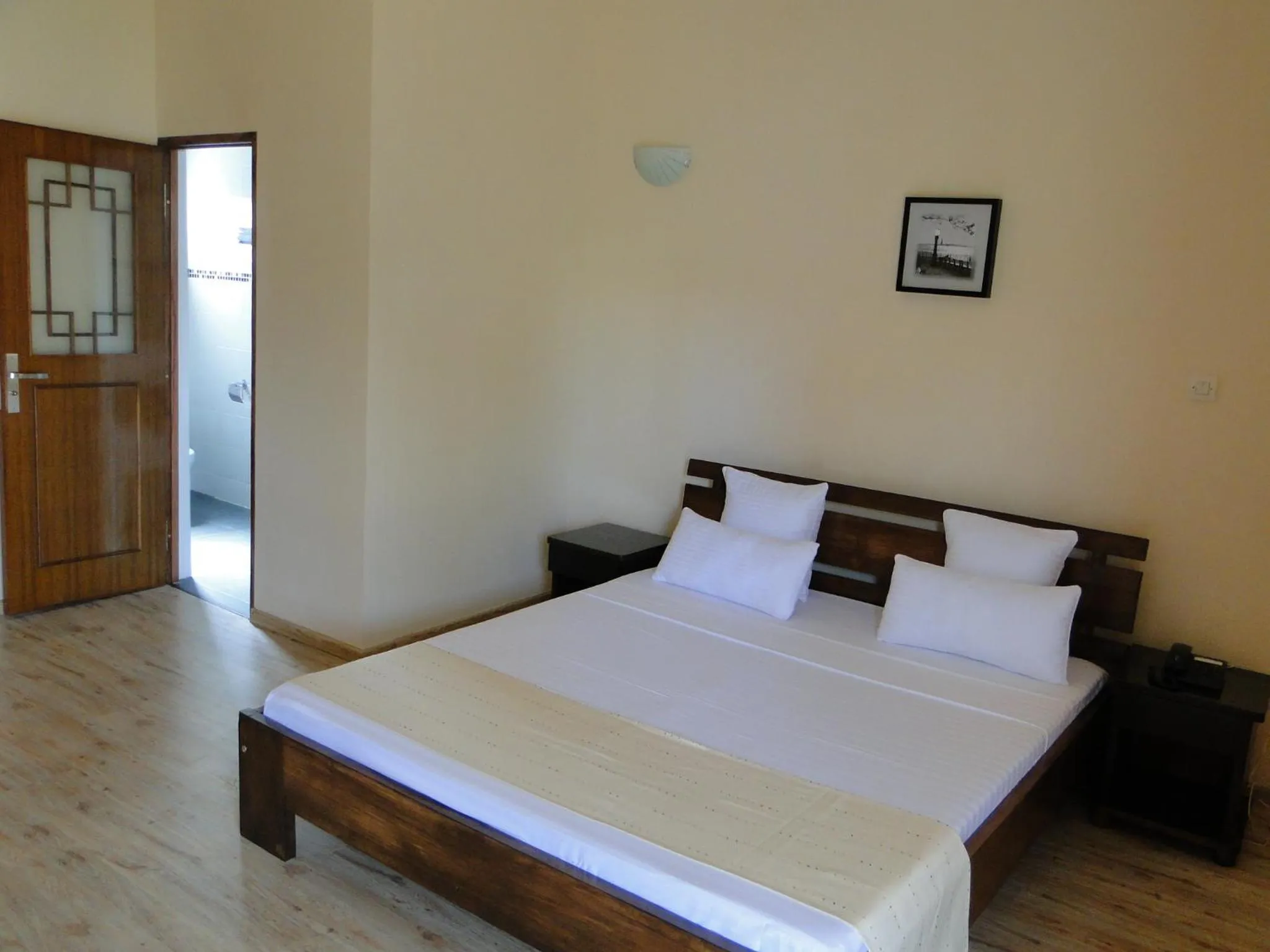 Photo of the whole room, Bed in Hotel H1 Antsirabe
