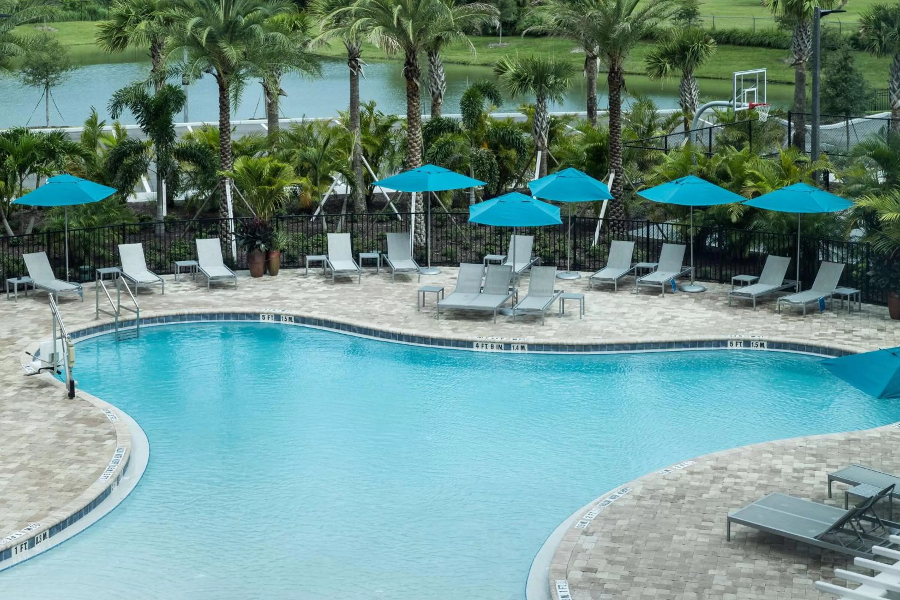 Pool view in Hampton Inn & Suites Cape Canaveral Cruise Port, Fl