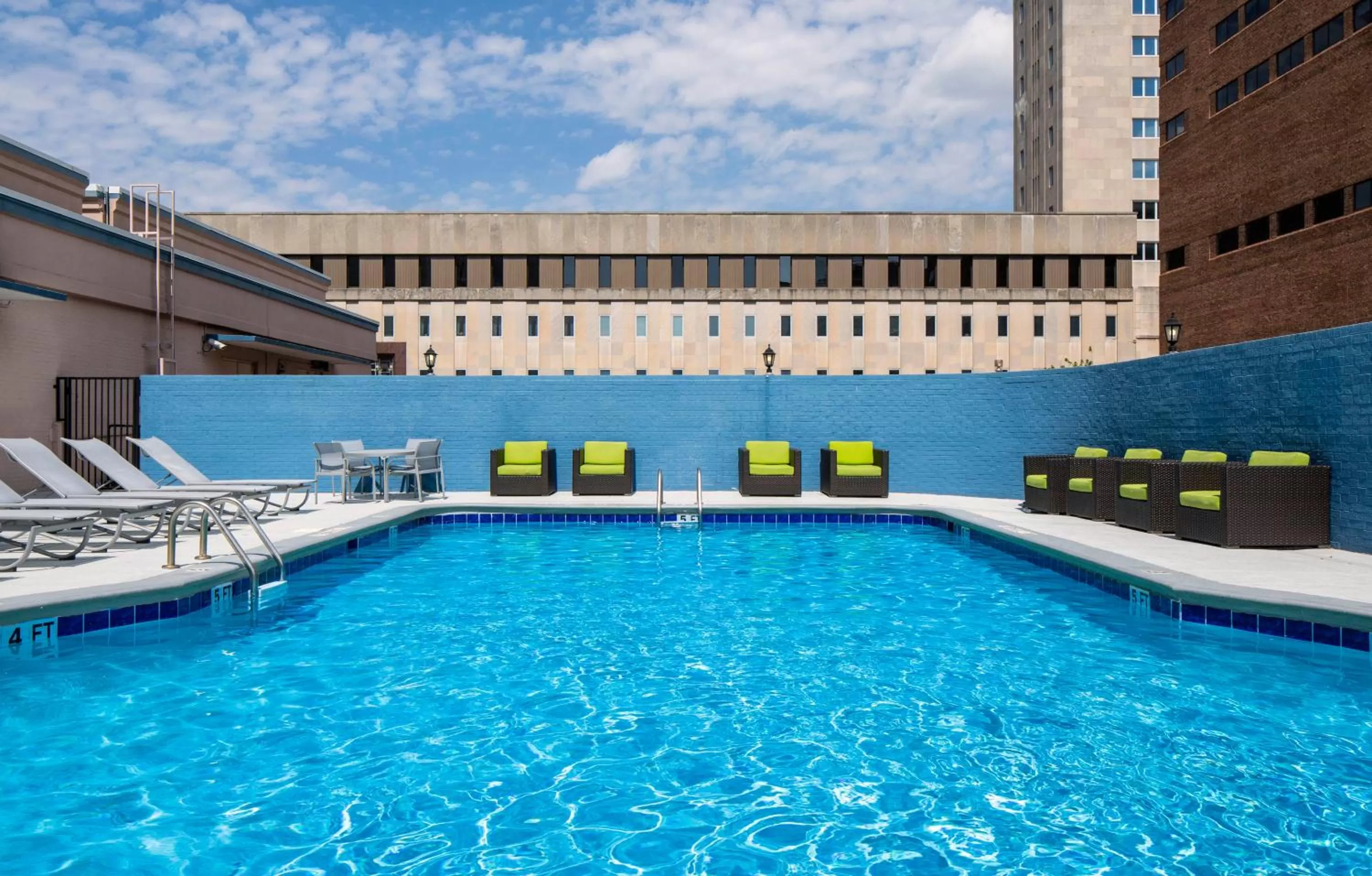 Swimming pool in Holiday Inn Express Nashville-Downtown - Broadway by IHG