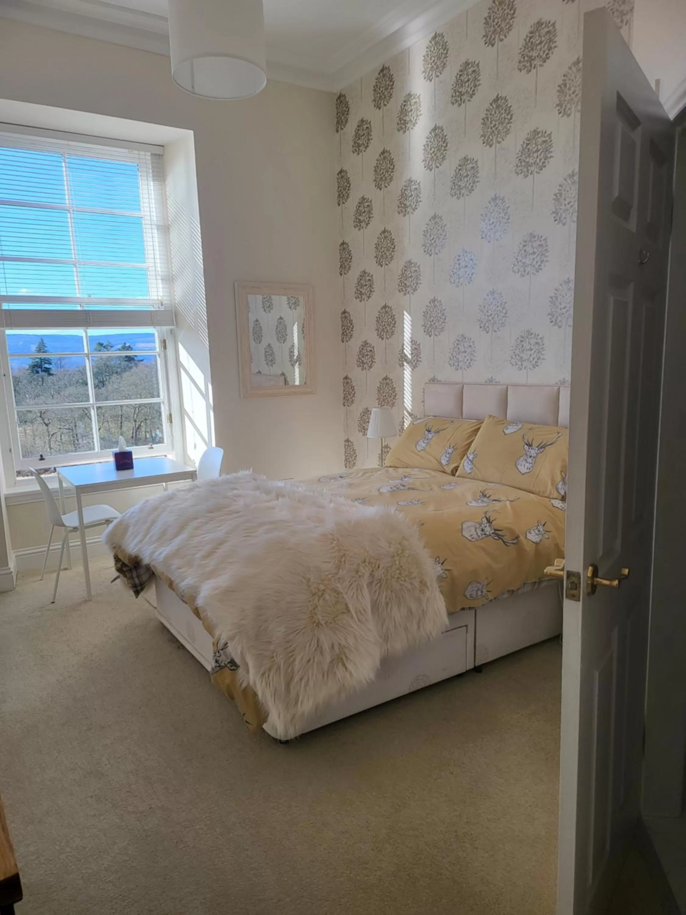 Bed in Langhouse Castle Bed and Breakfast