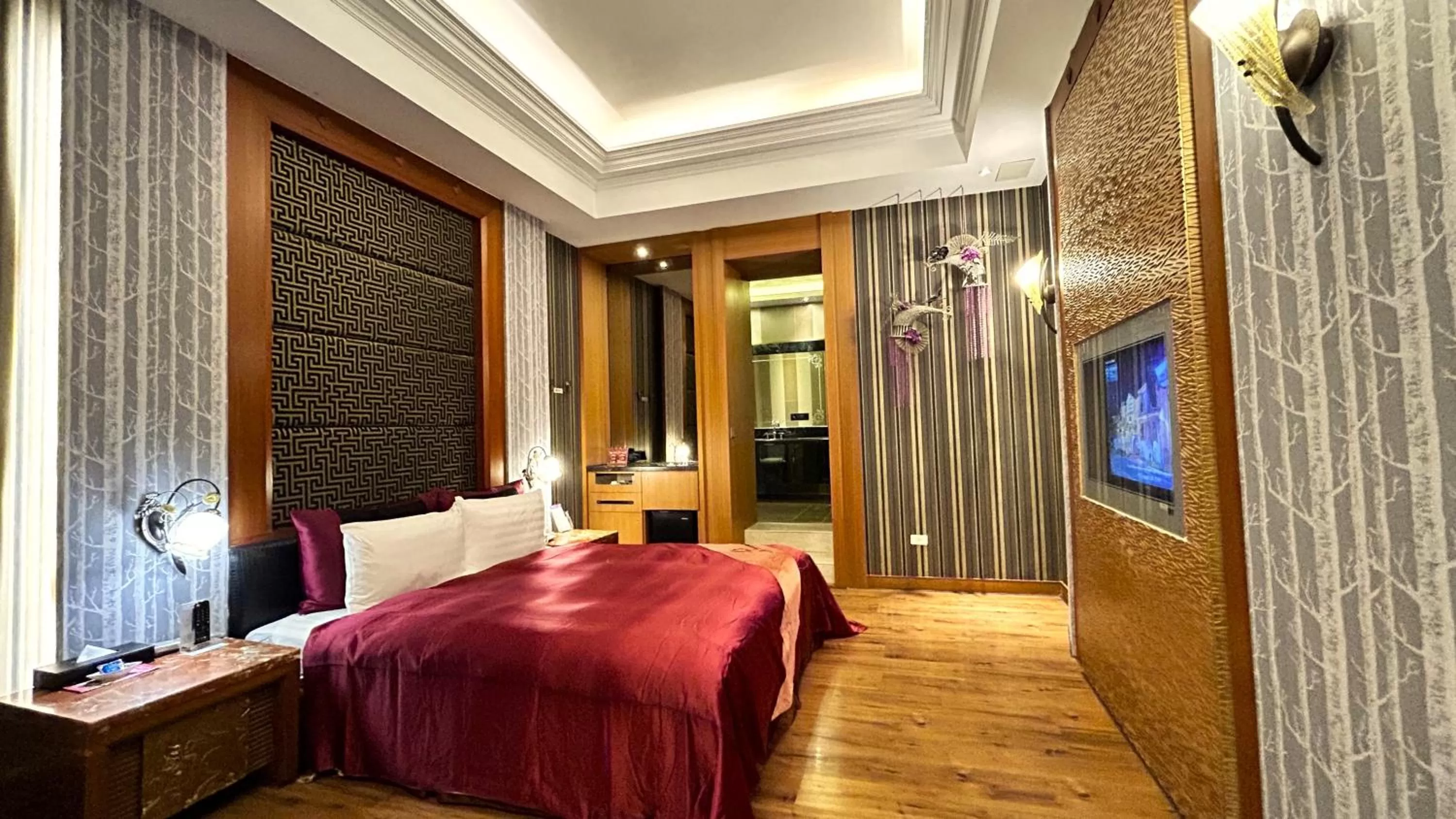 Photo of the whole room, Bed in Shining Motel