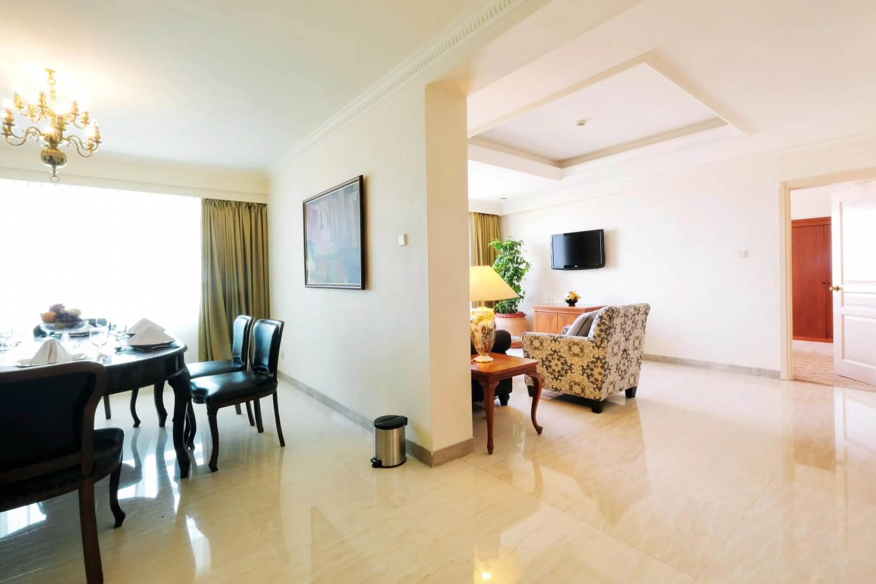 Living room in Aryaduta Makassar