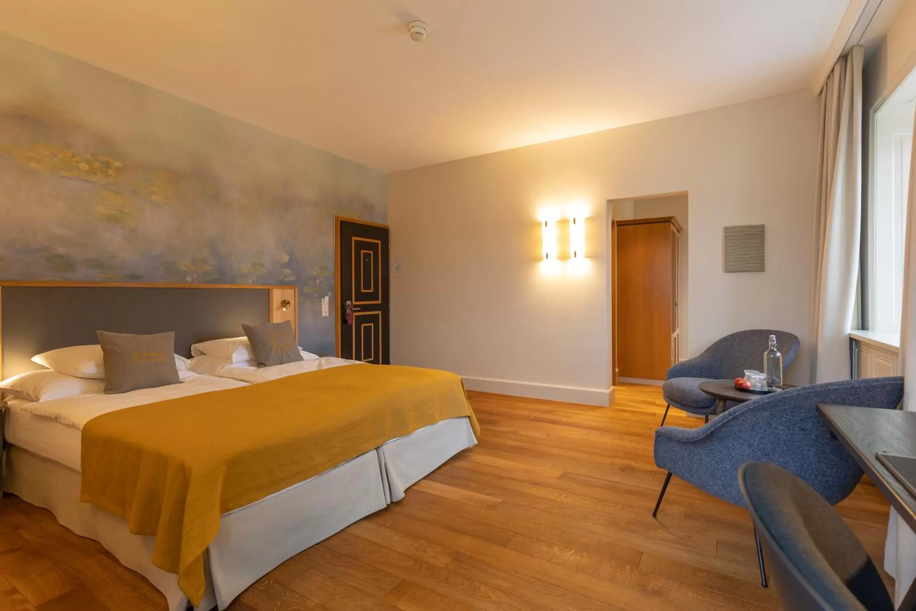 Deluxe Double Room with Lake View in Romantik Seehotel Sonne Deluxe Double Room with Lake View in Romantik Seehotel Sonne