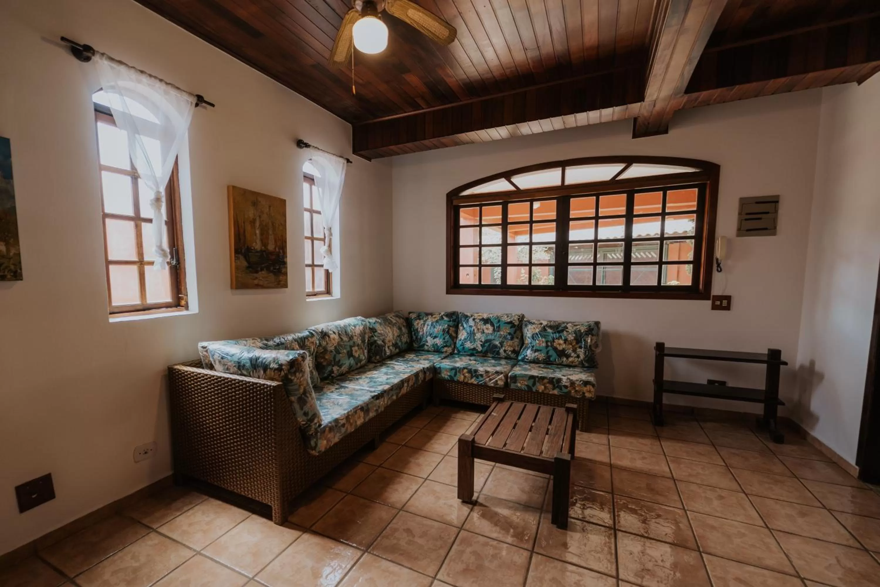 Living room, Seating Area in Pousada Ilha Vitoria