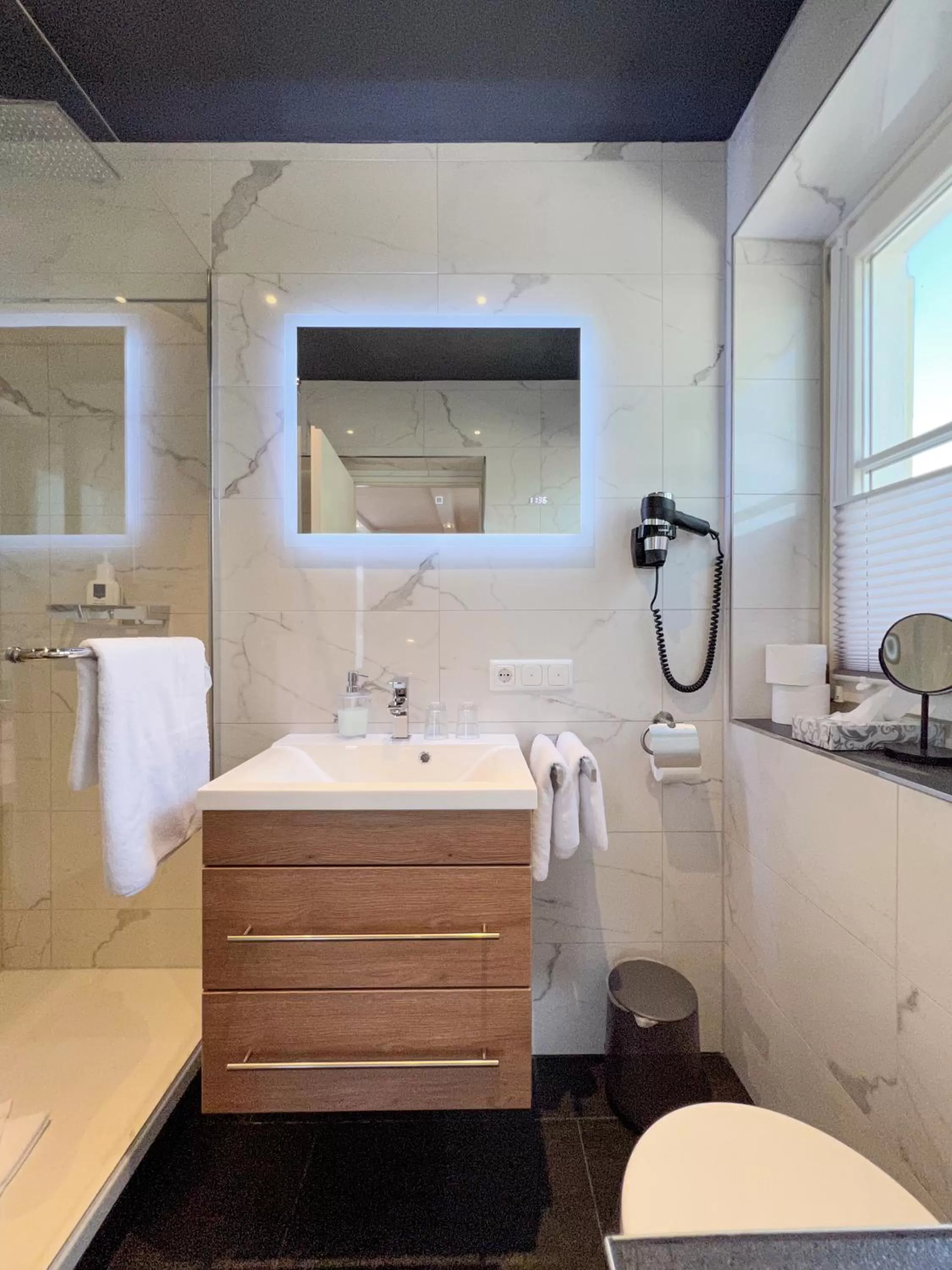 Bathroom in Hotel Schlossblick Chiemsee