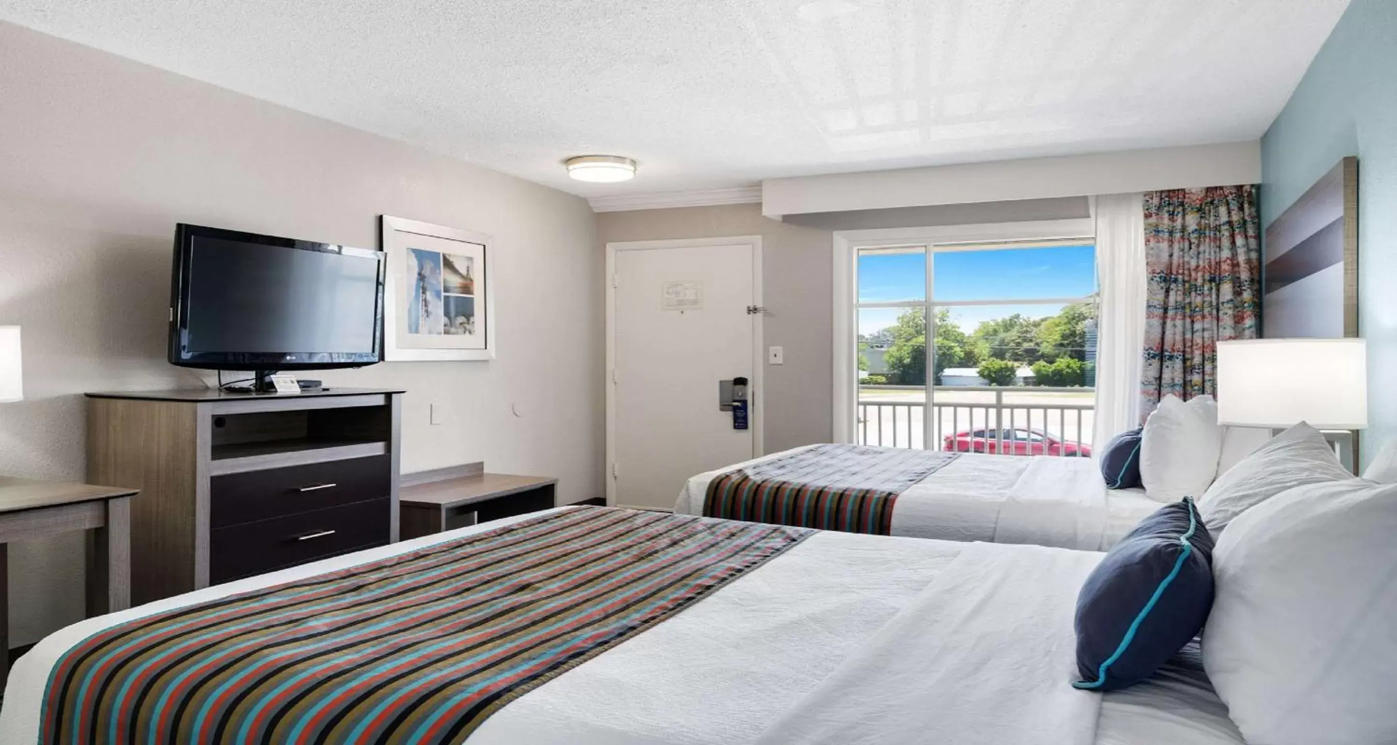 Queen Room with Two Queen Beds and Kitchen - Pet Friendly/Non-Smoking in Best Western Plus Holiday Sands Inn & Suites Queen Room with Two Queen Beds and Kitchen - Pet Friendly/Non-Smoking in Best Western Plus Holiday Sands Inn & Suites