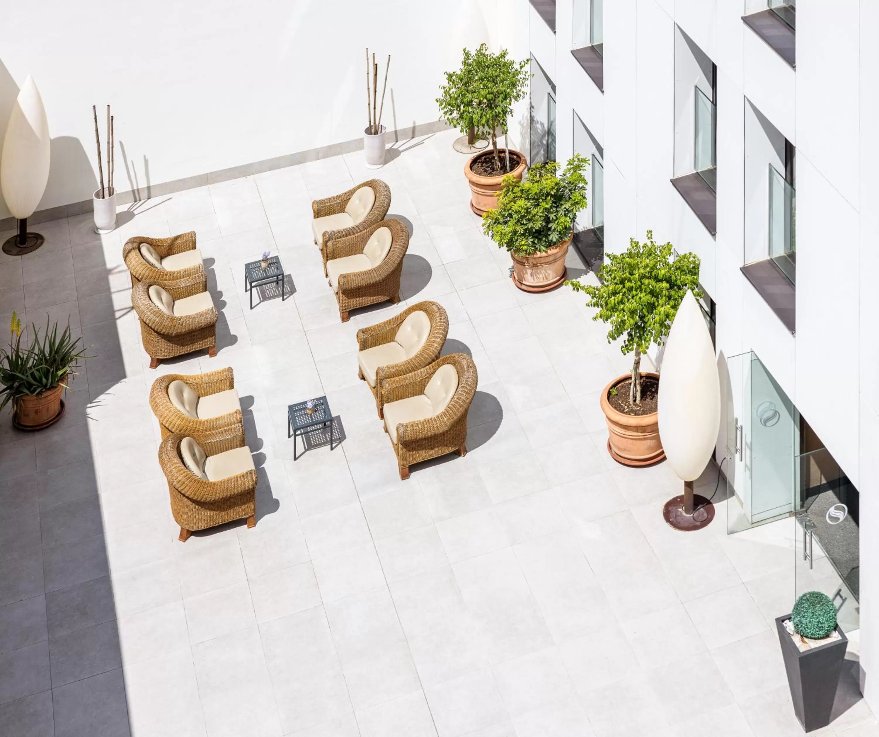 Inner courtyard view in Virgen de los Reyes