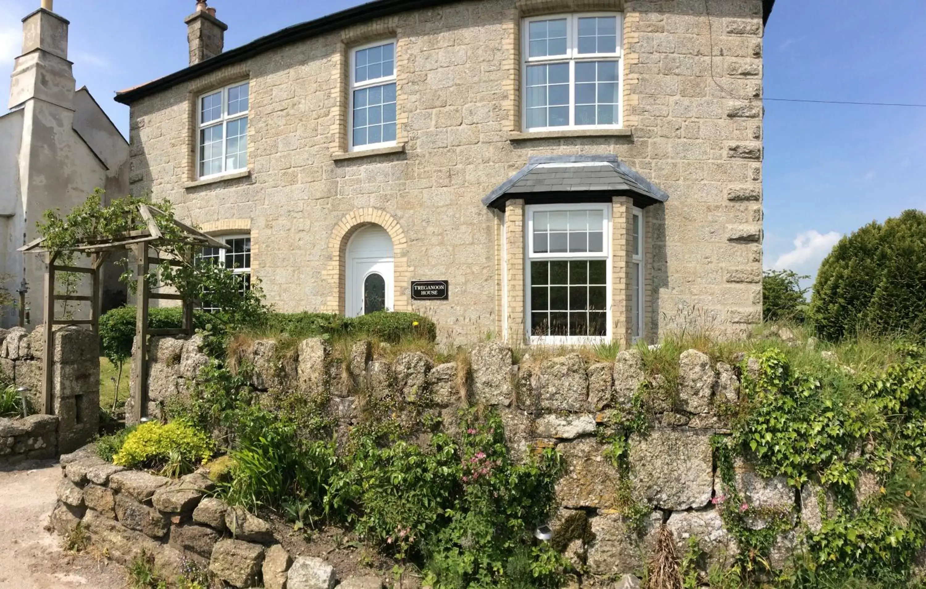 Property Building in Treganoon House, Lanlivery Property Building in Treganoon House, Lanlivery