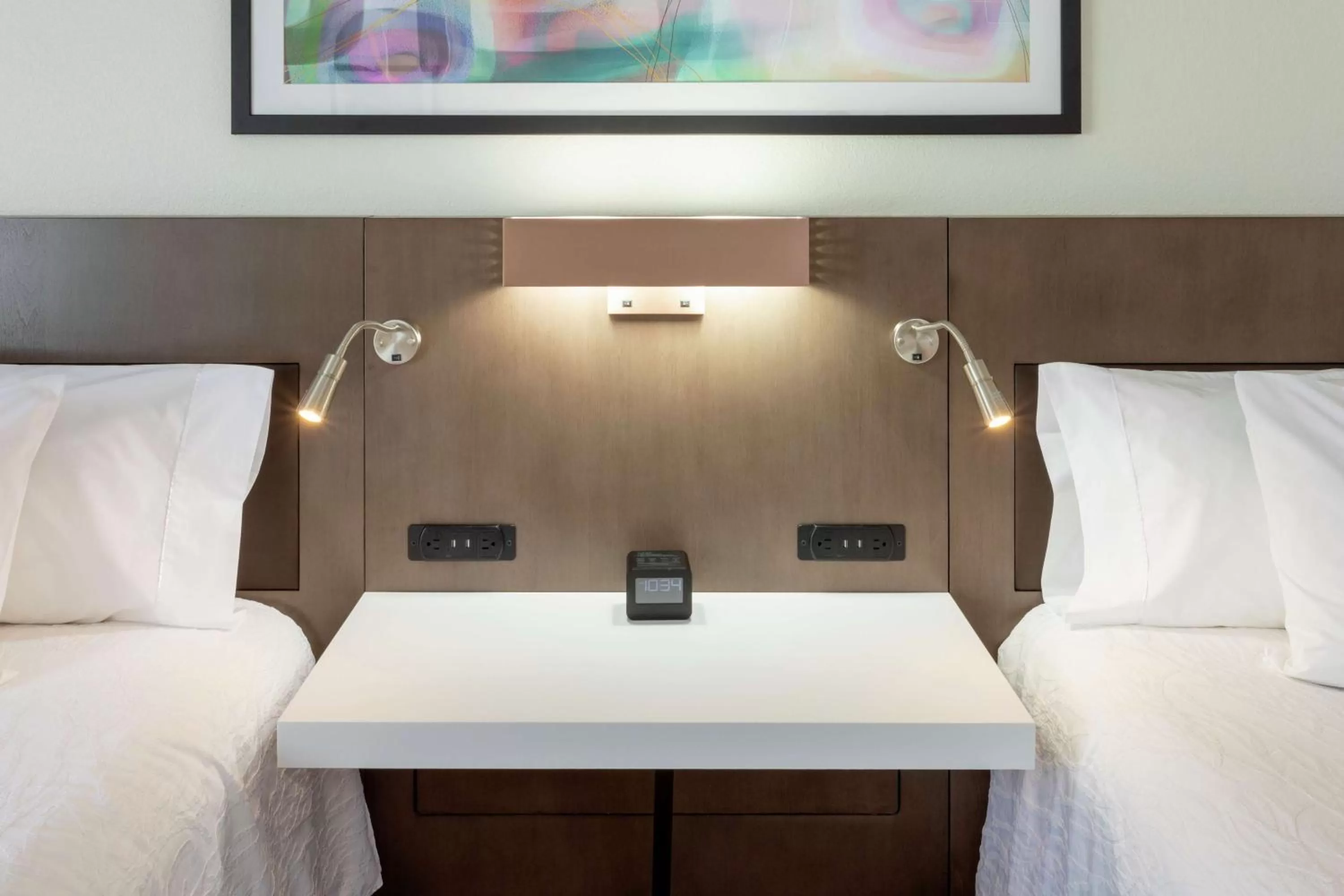 Bedroom, Bed in Hilton Garden Inn Minneapolis Saint Paul-Shoreview