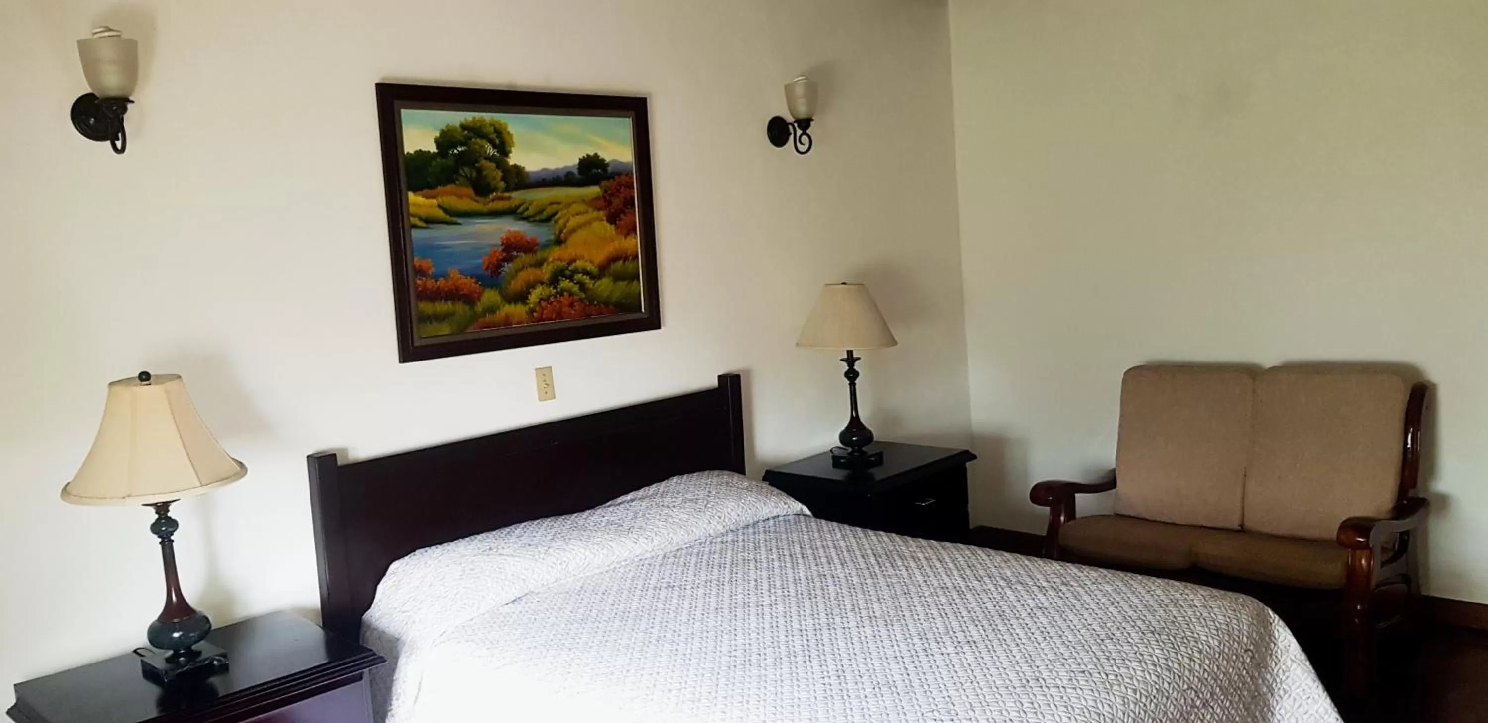 Bed in Hotel Rebequet