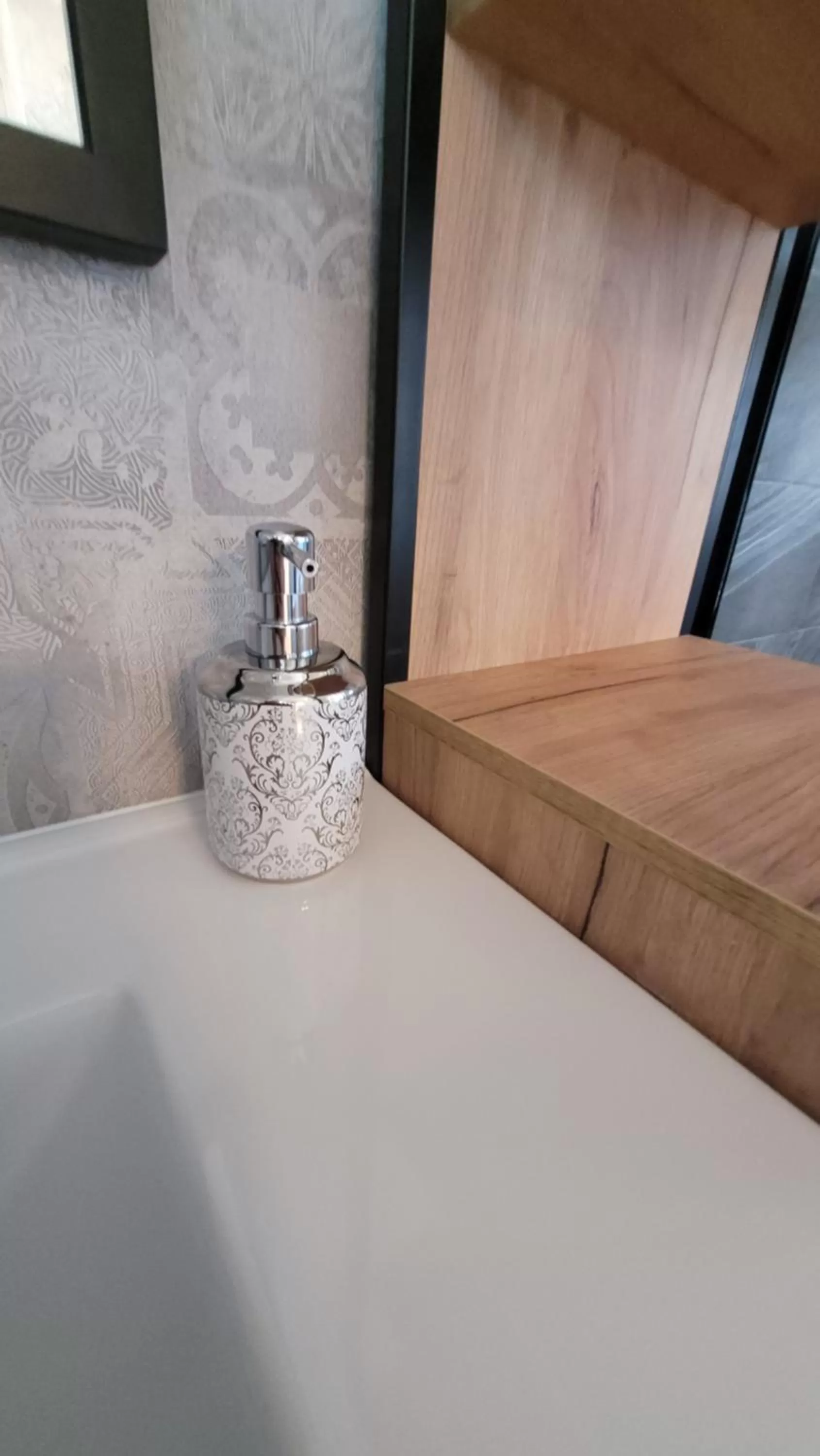 Bathroom, Bed in Terrace Suites Iasi