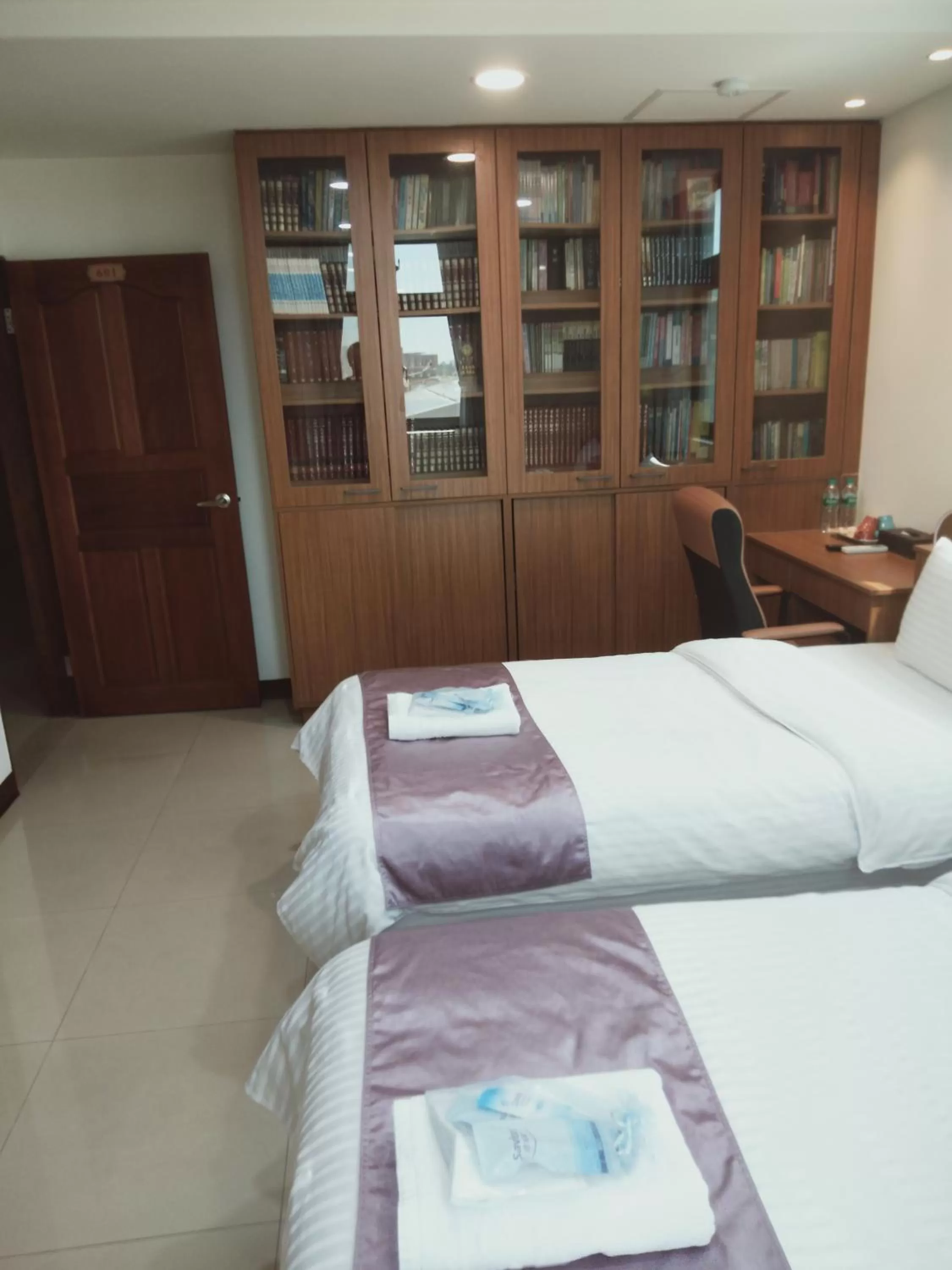 Photo of the whole room, Bed in Frank B&B