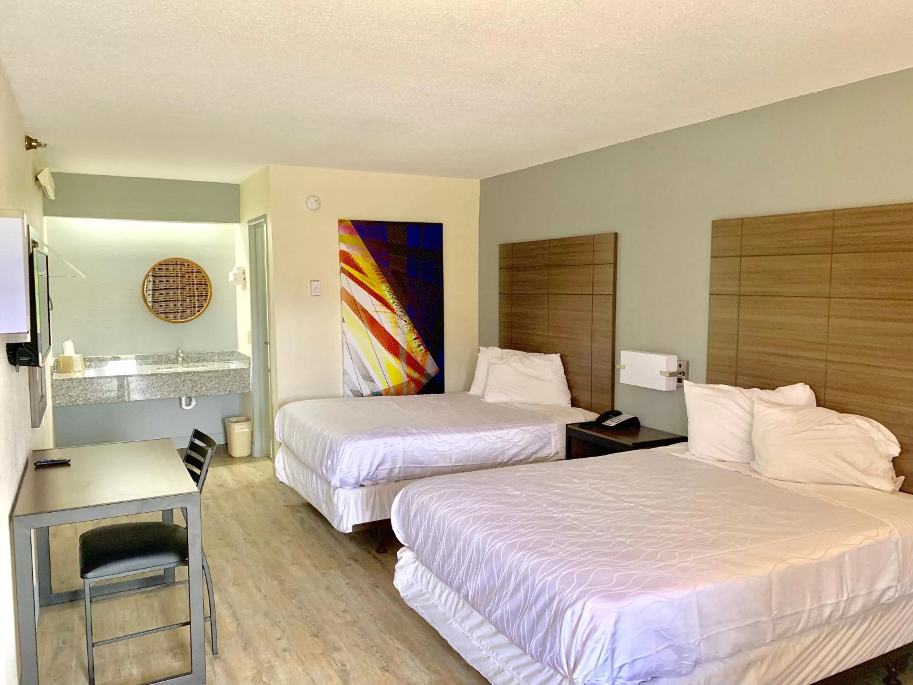 Bedroom, Bed in Dallas Love Field Inn