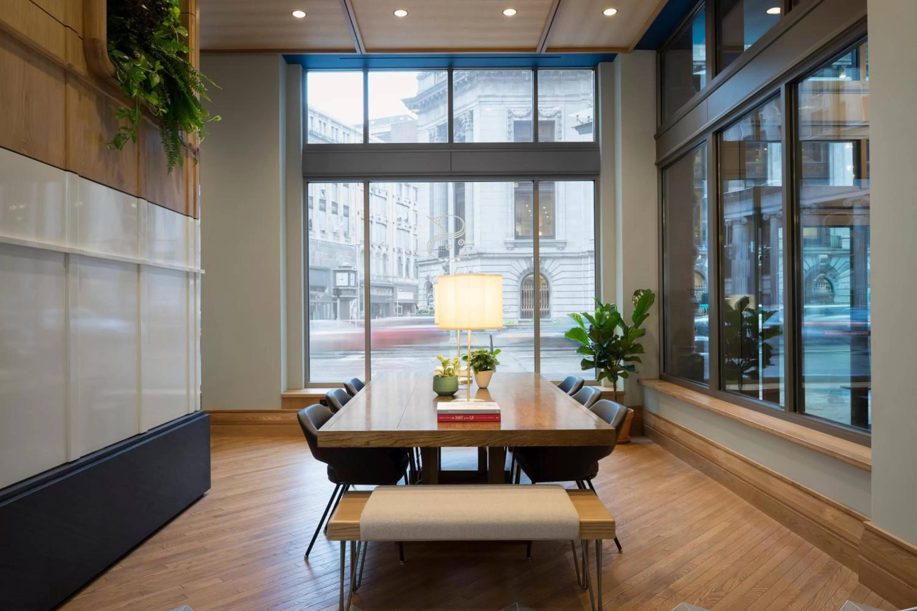 Restaurant/places to eat in Kimpton Schofield Hotel by IHG