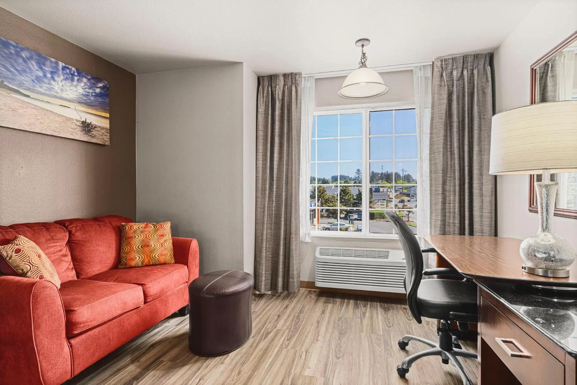 Seating area in The Ashley Inn & Suites