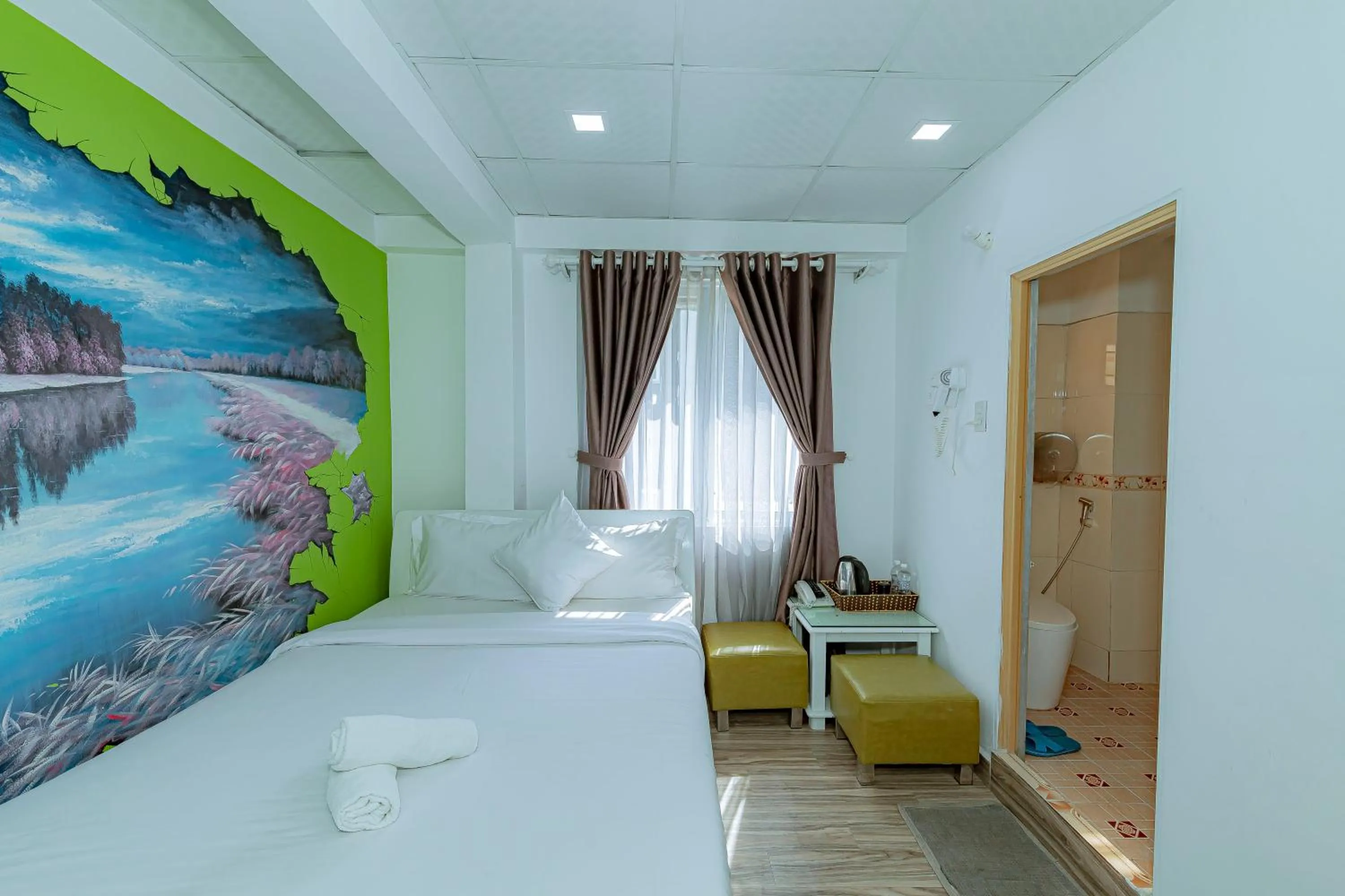 Ken's Backpackers Hotel