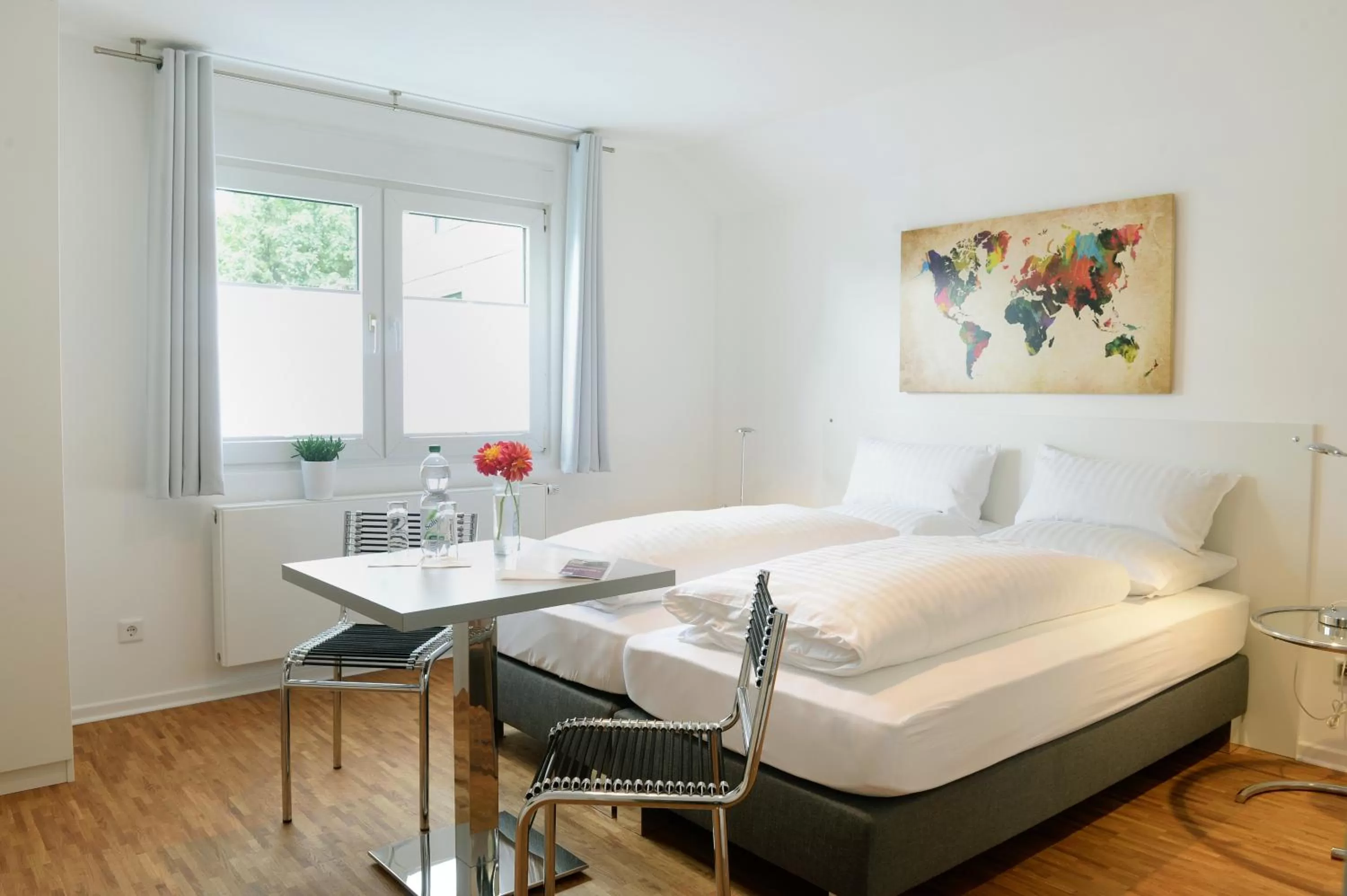 Photo of the whole room, Bed in Bed & Breakfast Meerbusch