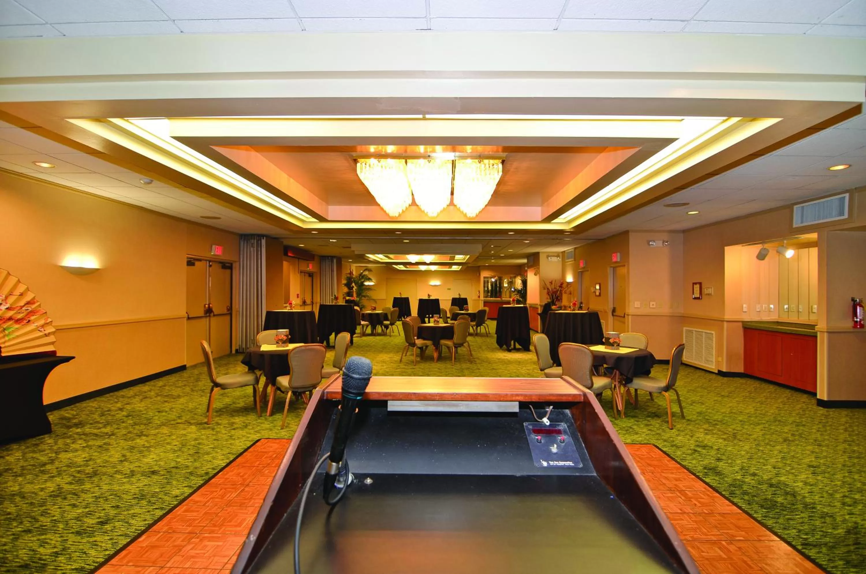 Banquet/Function facilities in Airport Honolulu Hotel, Trademark Collection by Wyndham