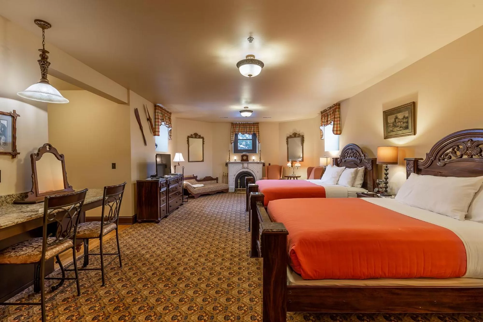 Photo of the whole room, Bed in Steele Mansion Inn & Gathering Hub