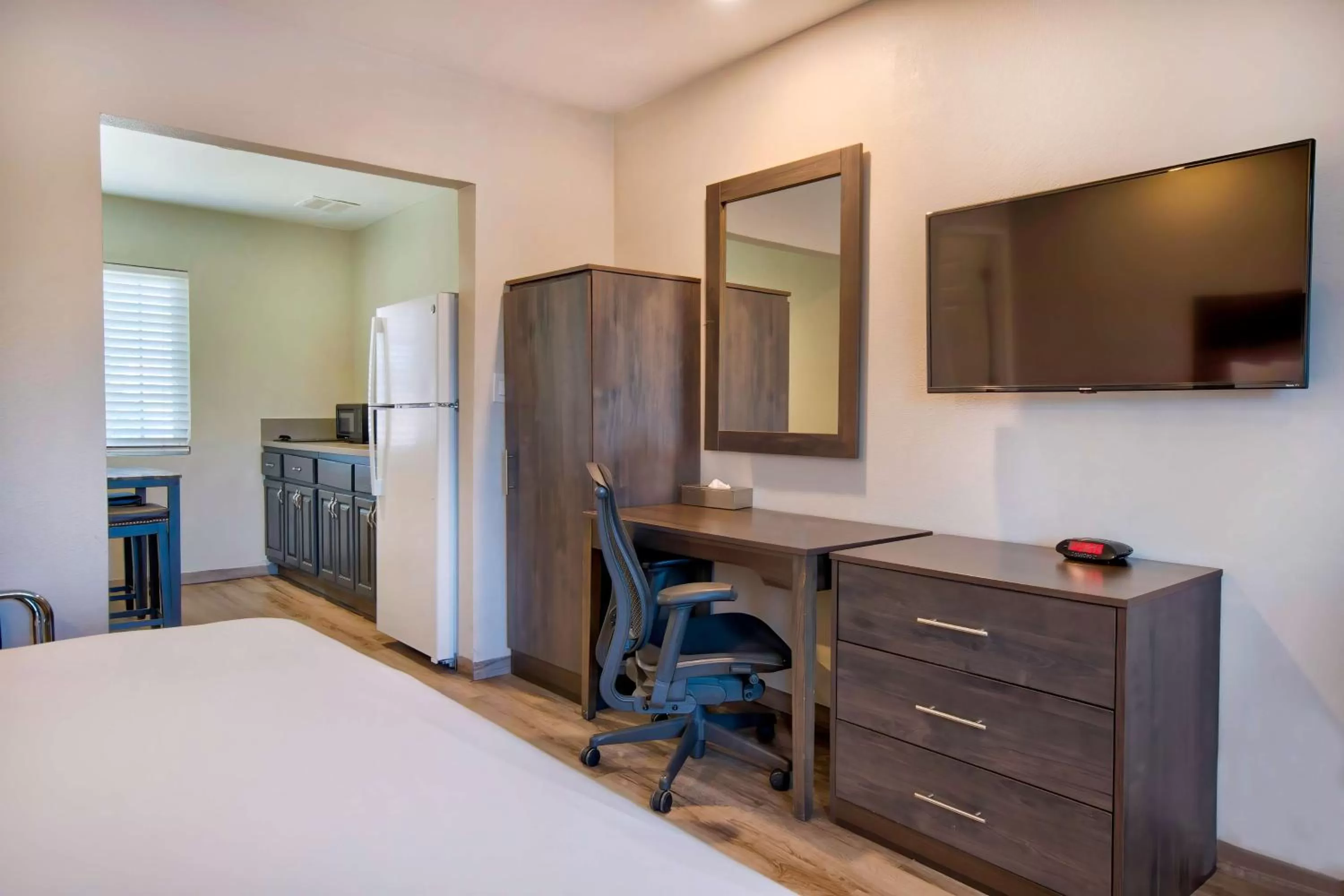 Bedroom, Bed in Studio 6 Rosemead, CA