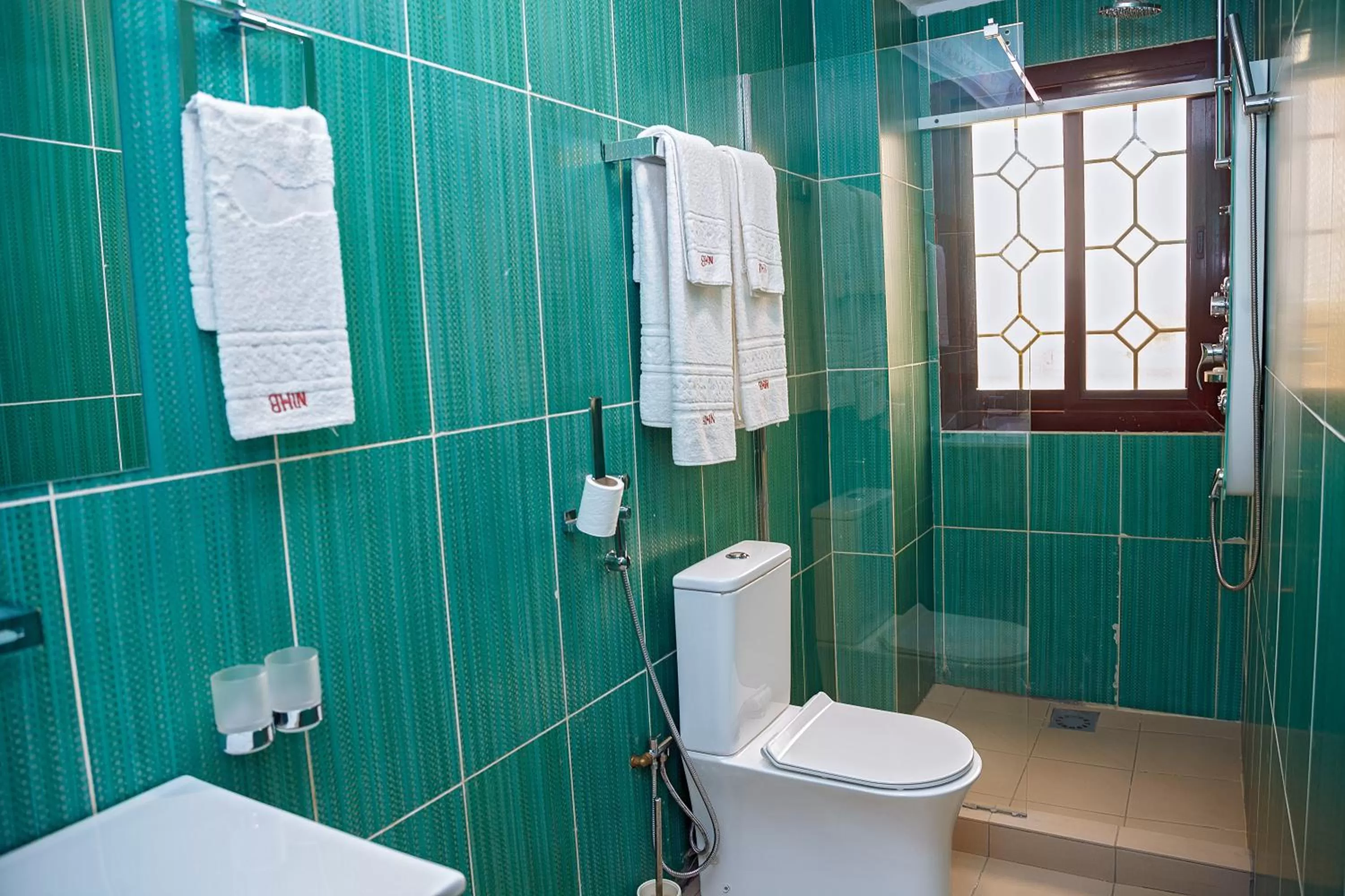 NOUBOU INTERNATIONAL HOTEL BONAPRISO