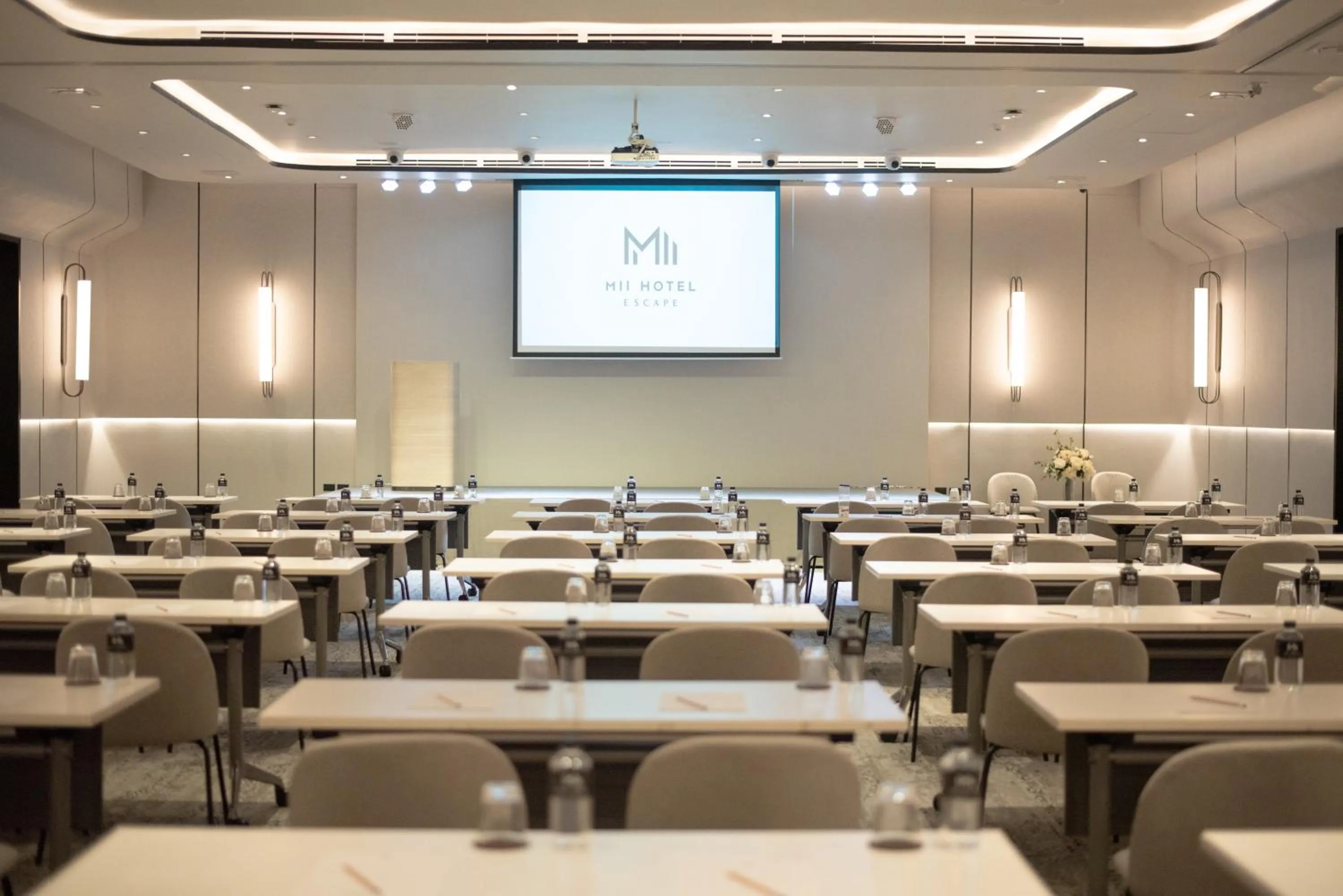 Business facilities in Mii Hotel Srinakarin