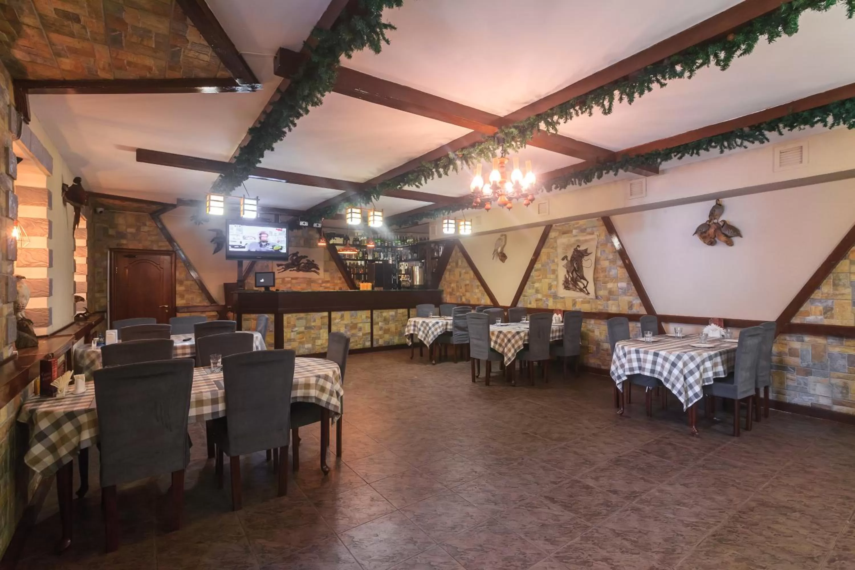 Restaurant/Places to Eat in Sunkar Hotel