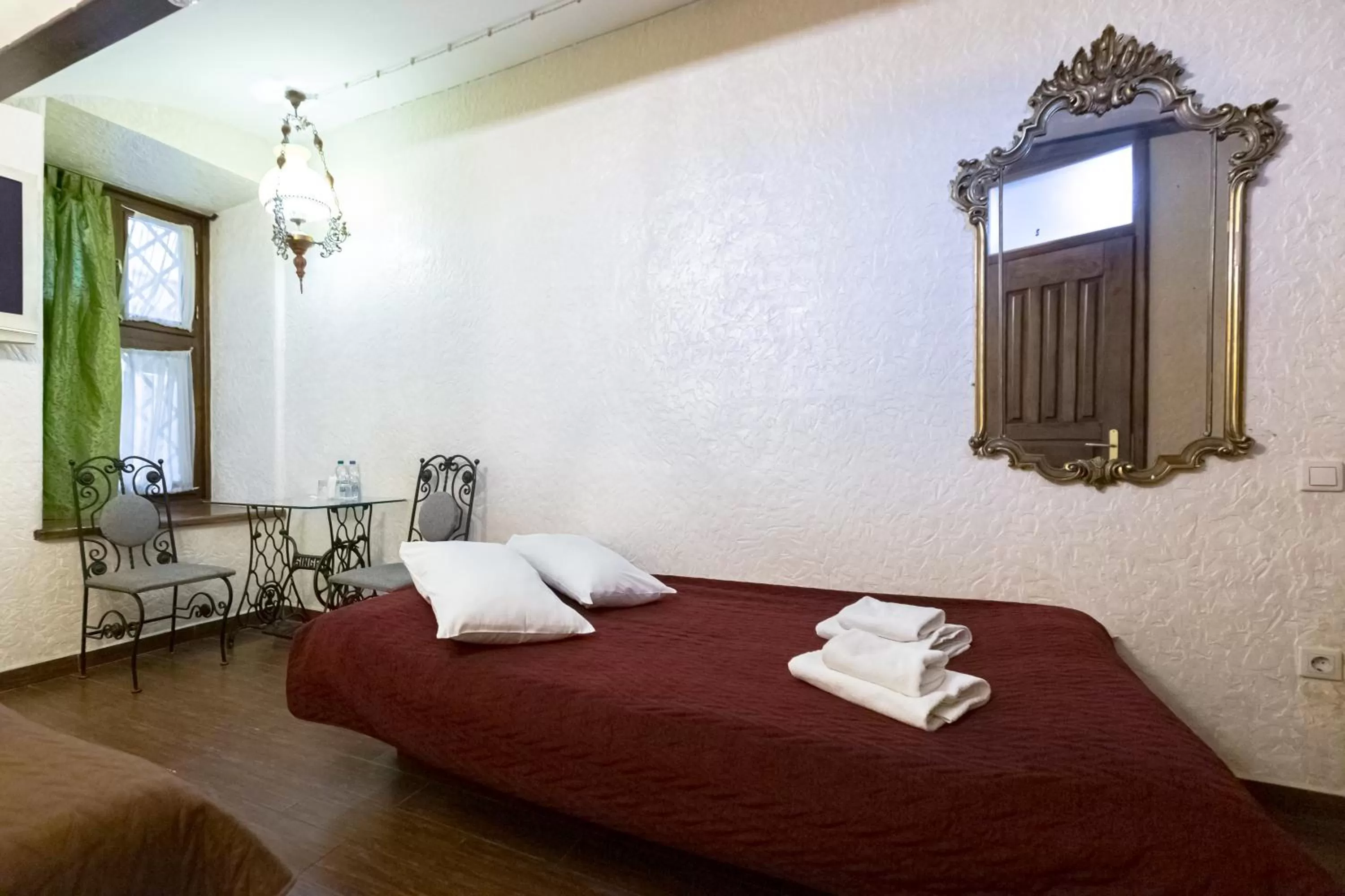 Bed in Staryi Krakiv