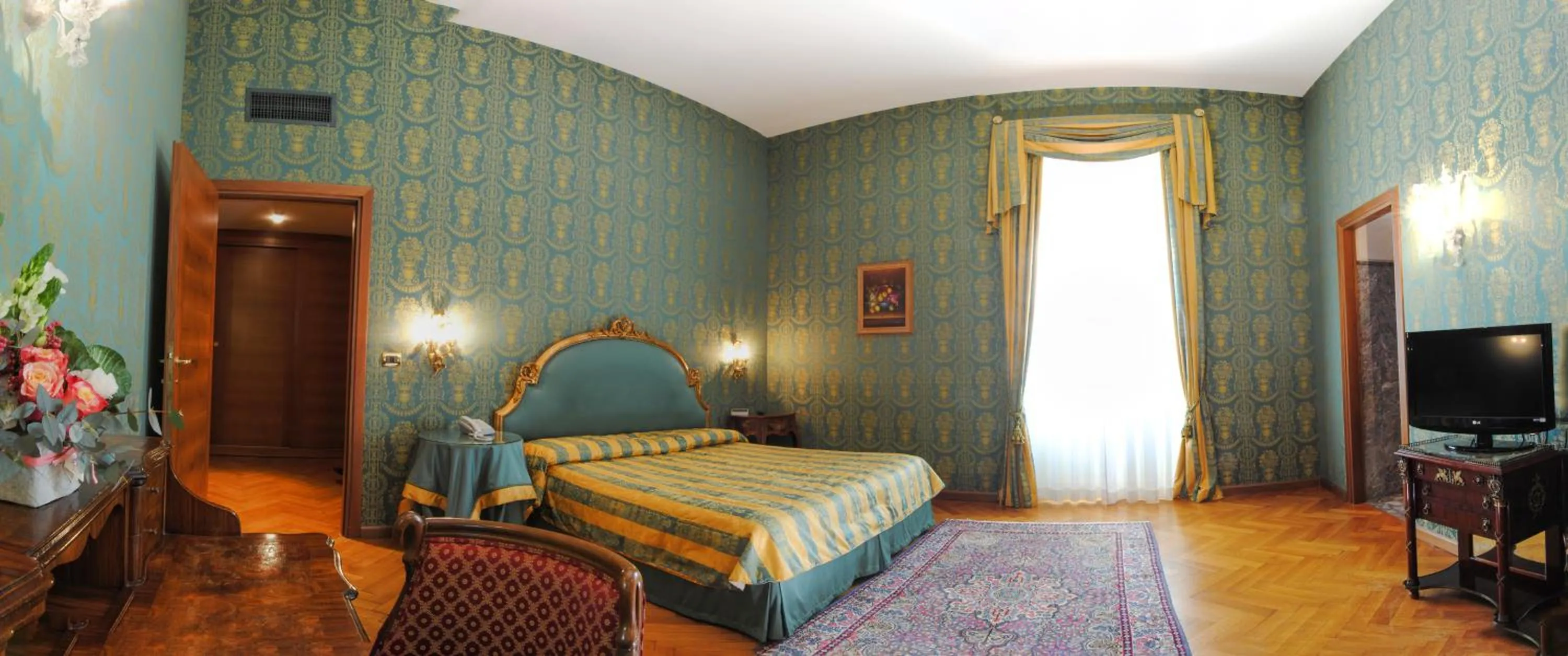 Photo of the whole room, Bed in Park Hotel Villa Potenziani