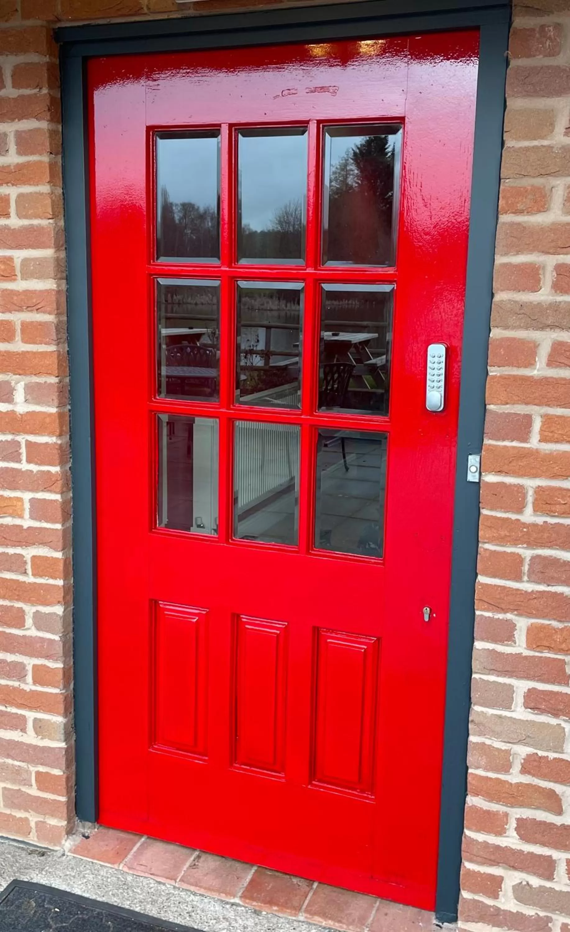Facade/entrance in Cadmore Lodge Bed & Breakfast