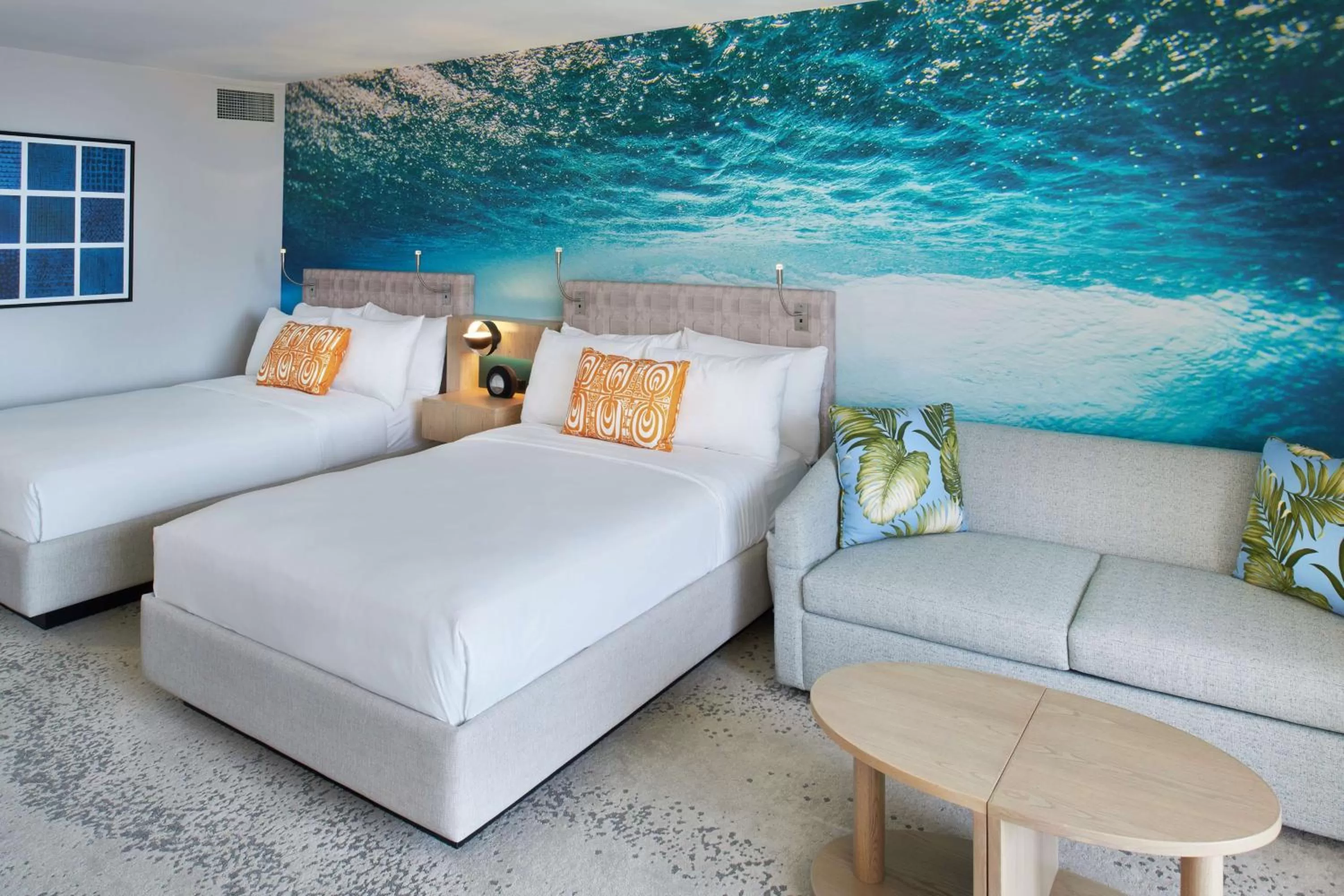 Photo of the whole room, Bed in OUTRIGGER Waikiki Beachcomber Hotel