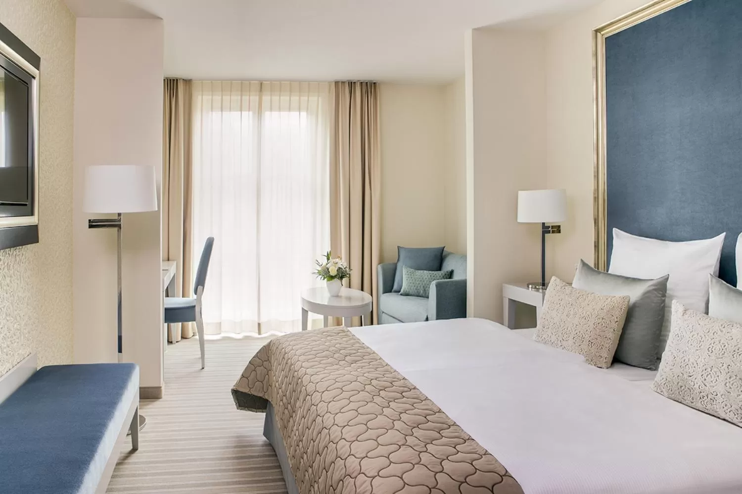 Bed in Dorint Parkhotel Meißen