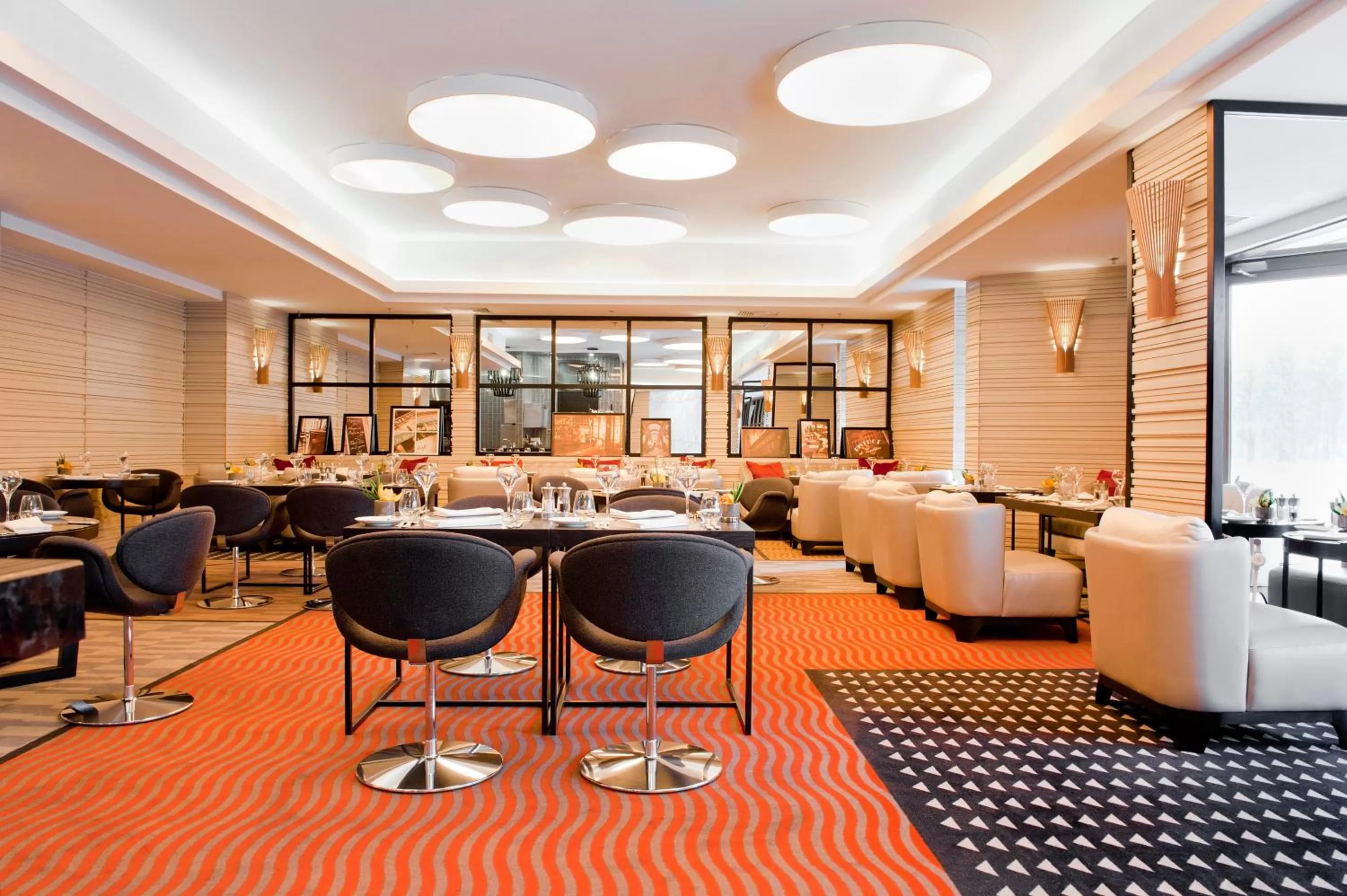 Restaurant/places to eat in Sofitel Warsaw Victoria