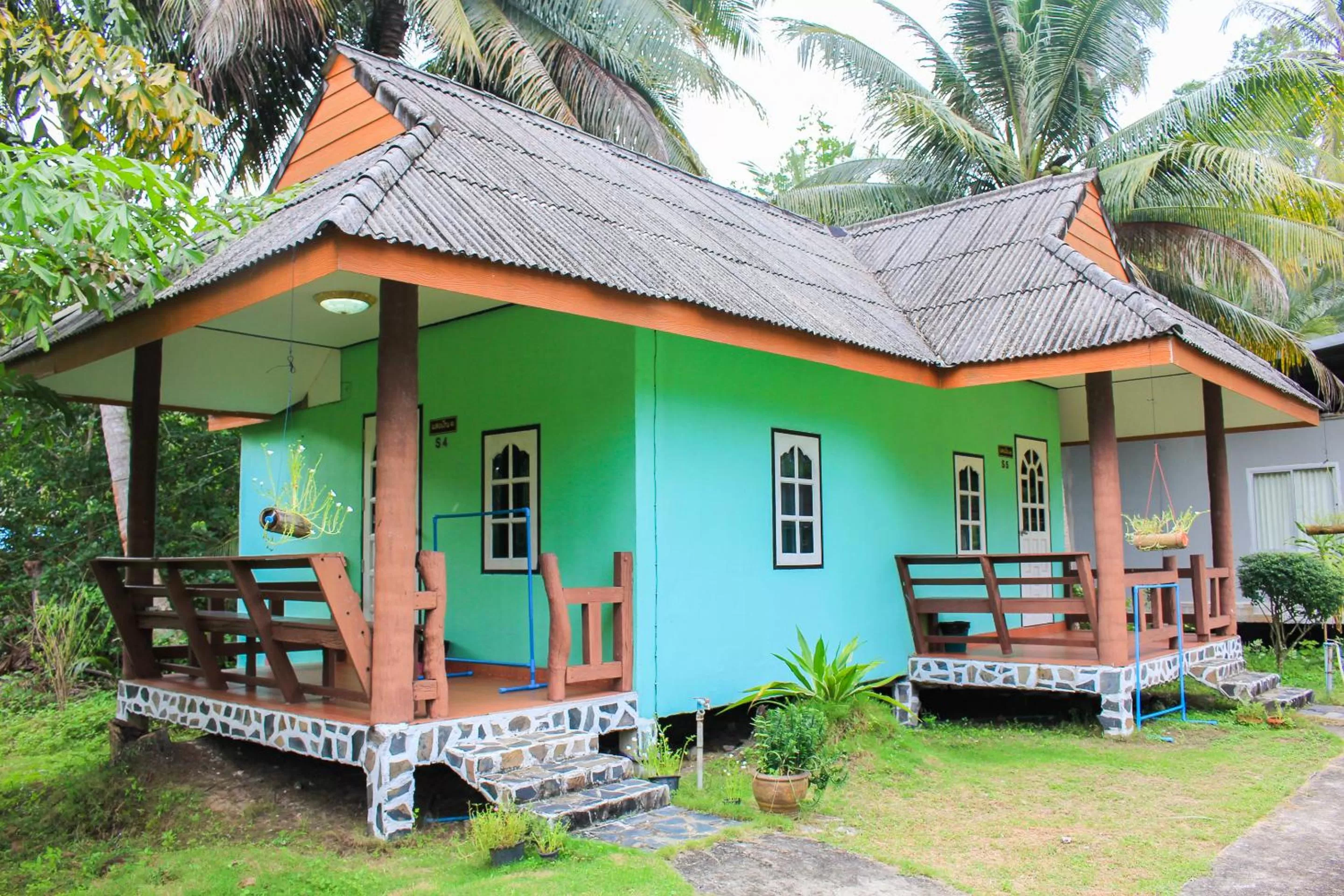 Property building in Koh Kood Far East Resort