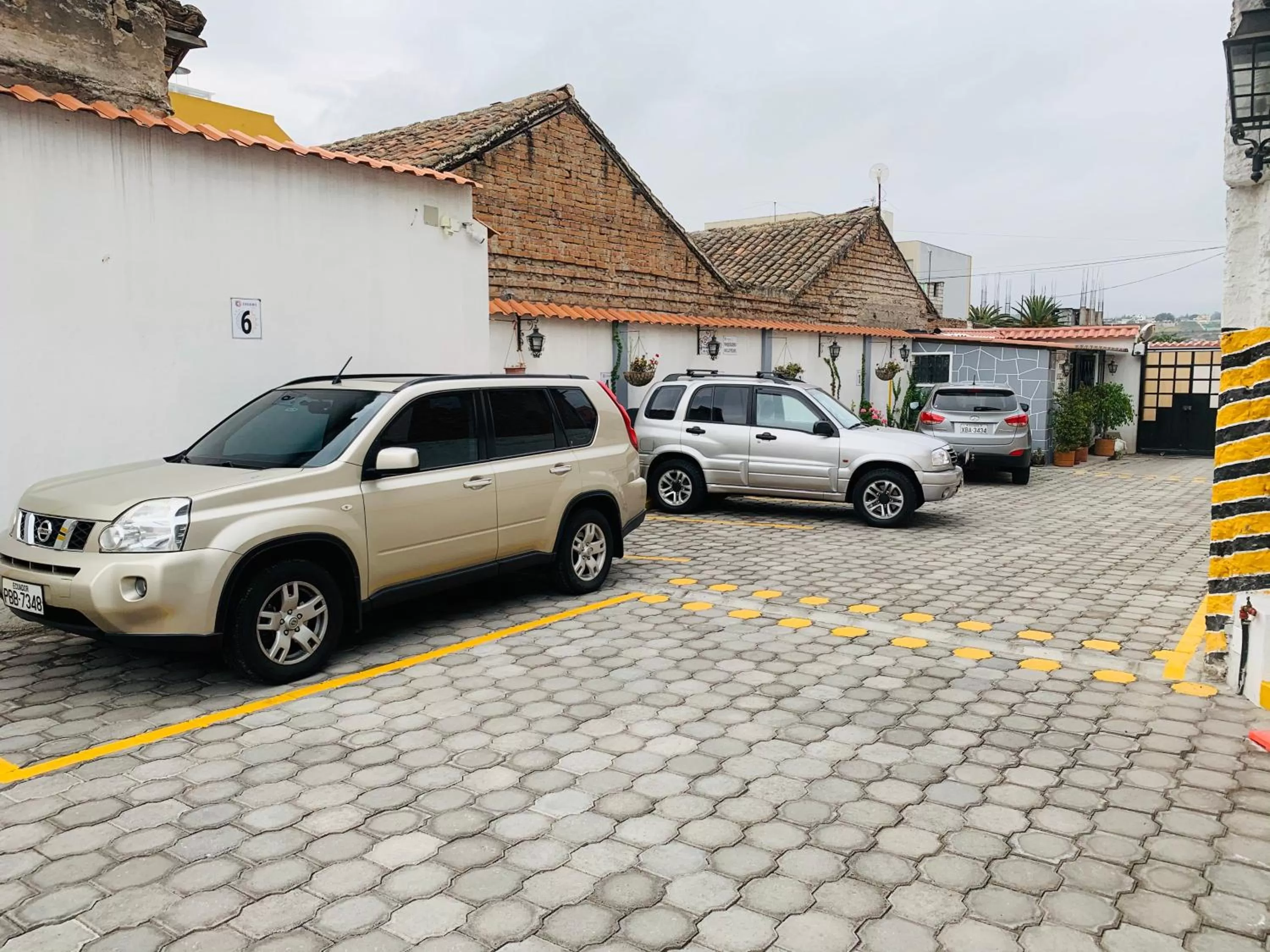 Parking in Hotel Endamo